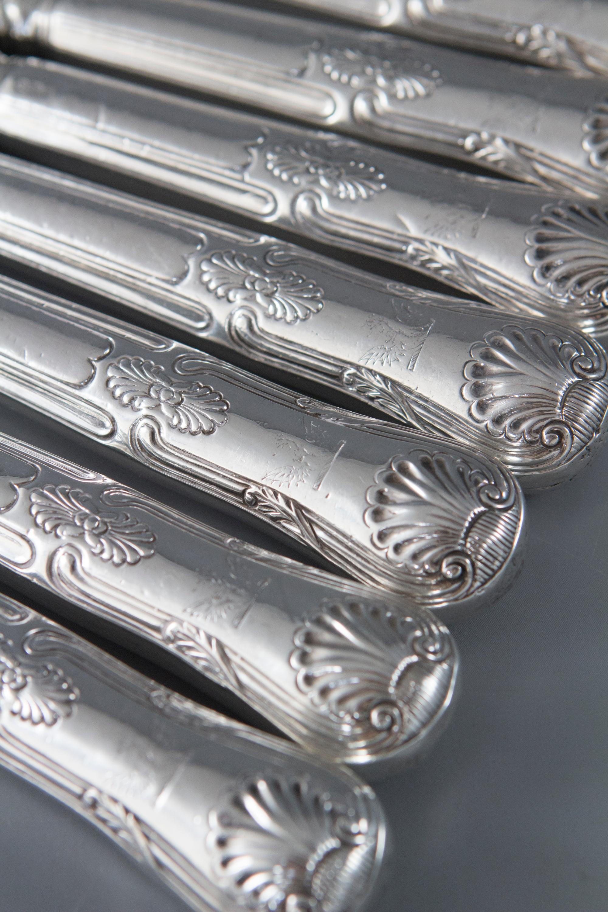 English Set of 8 George III Kings Pattern Table Knives, London 1813 by Moses Brent