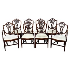 Ensemble de 8 chaises de salle à manger géorgiennes Hepplewhite à dossier bouclier
