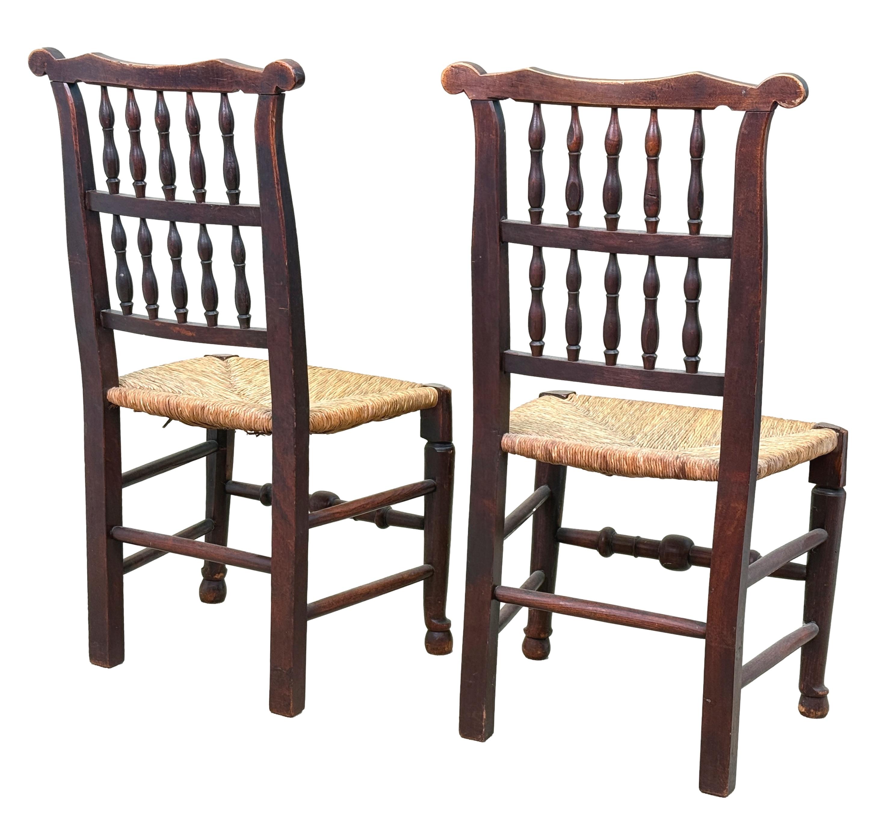 Set Of 8 Georgian Spindleback Kitchen Dining Chairs In Good Condition For Sale In Bedfordshire, GB