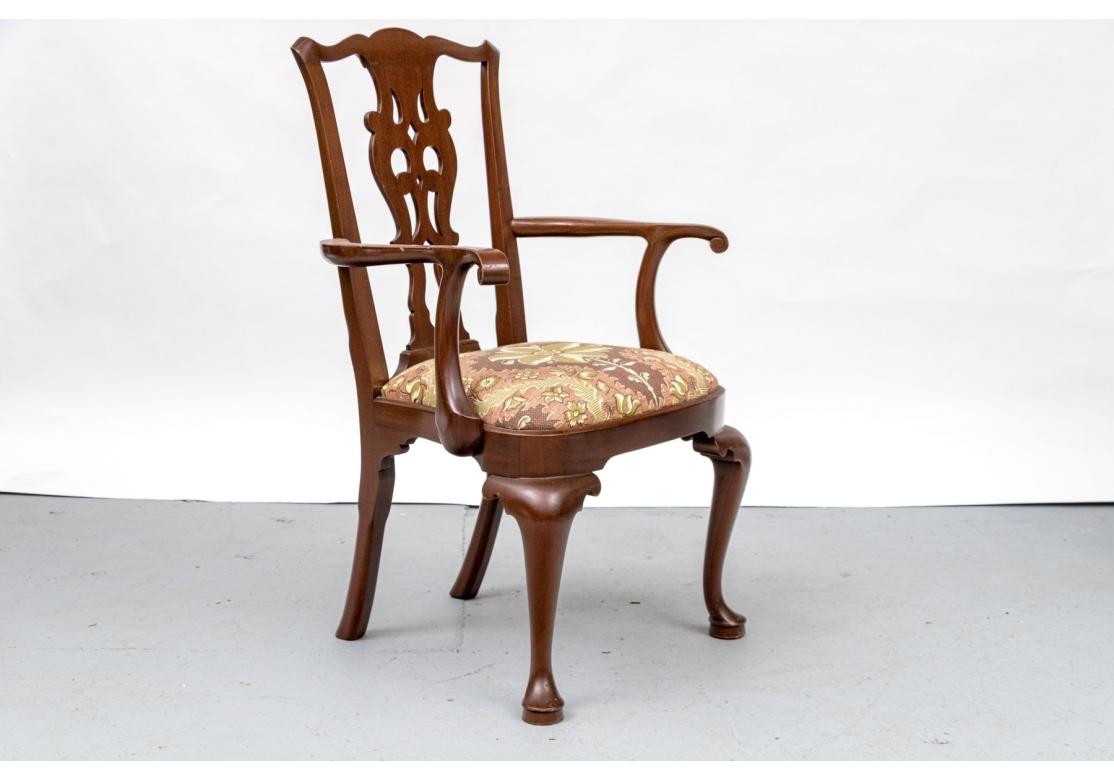 Ensemble de 8 chaises de salle à manger de style géorgien en tissu Clarence House en vente 8