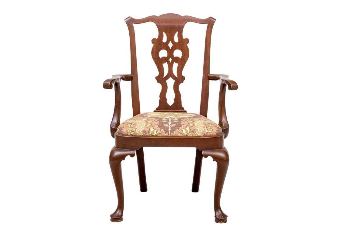 Ensemble de 8 chaises de salle à manger de style géorgien en tissu Clarence House en vente 11