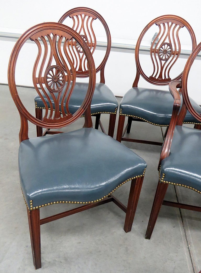 Set of 8 Style Dining Room Chairs For Sale at 1stDibs