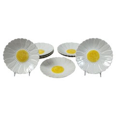 Set of 8 Gien 'Daisy Plates', France, circa 1950's