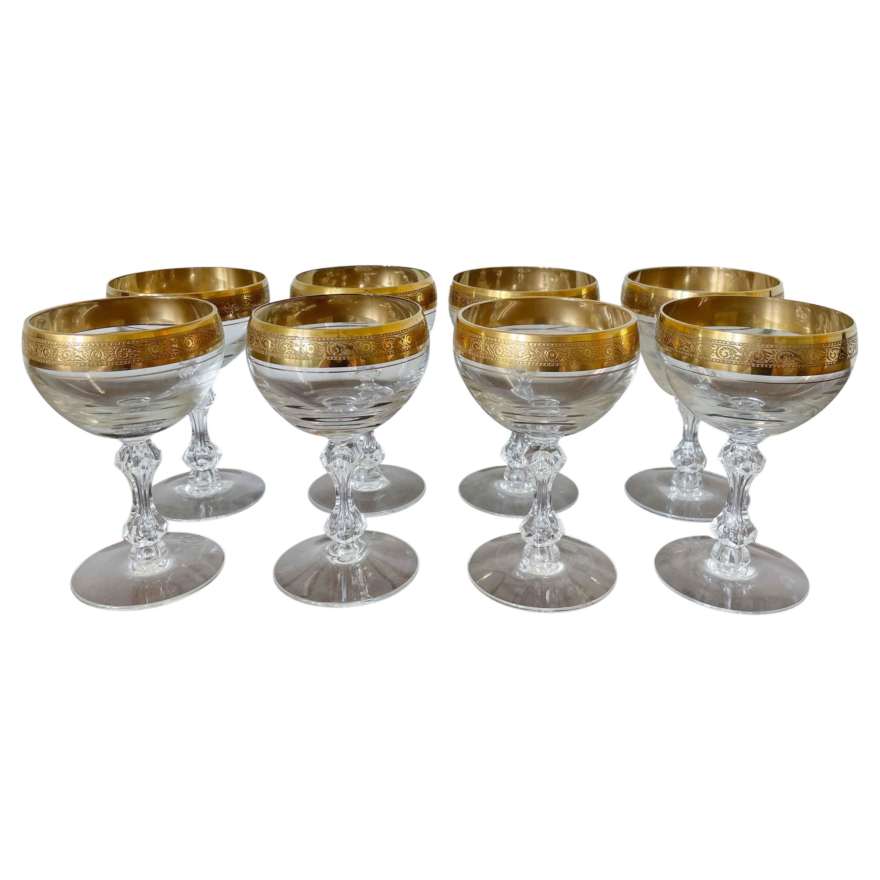 Ensemble de 8 verres à vin en cristal doré