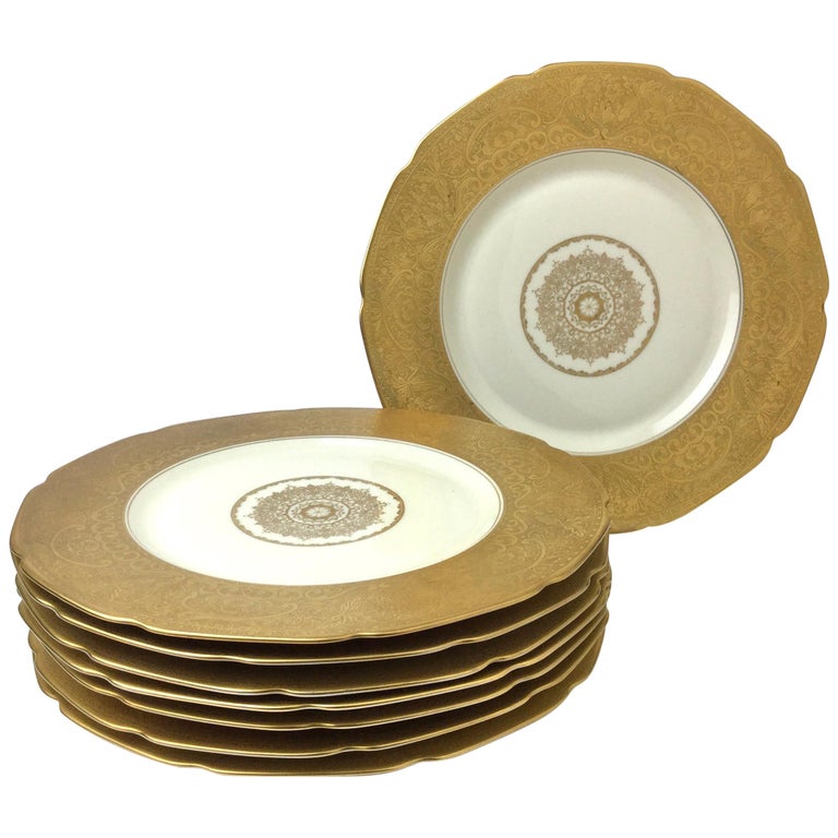 Set of 8 Gold Encrusted Service Dinner Plates Heinrich and Co at 1stDibs