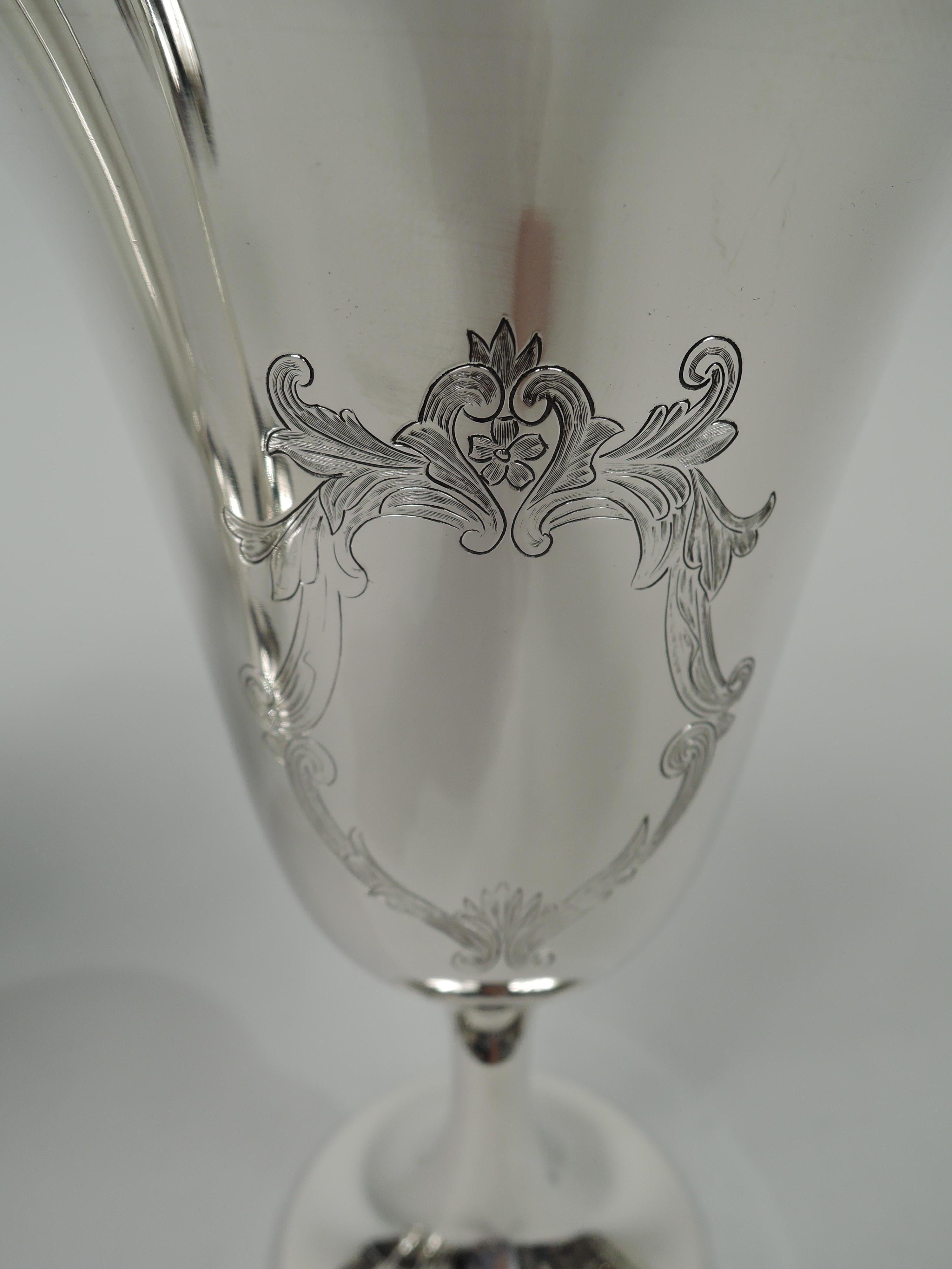 Set of 8 Gorham Goblets in Engraved Puritan Pattern In Excellent Condition For Sale In New York, NY