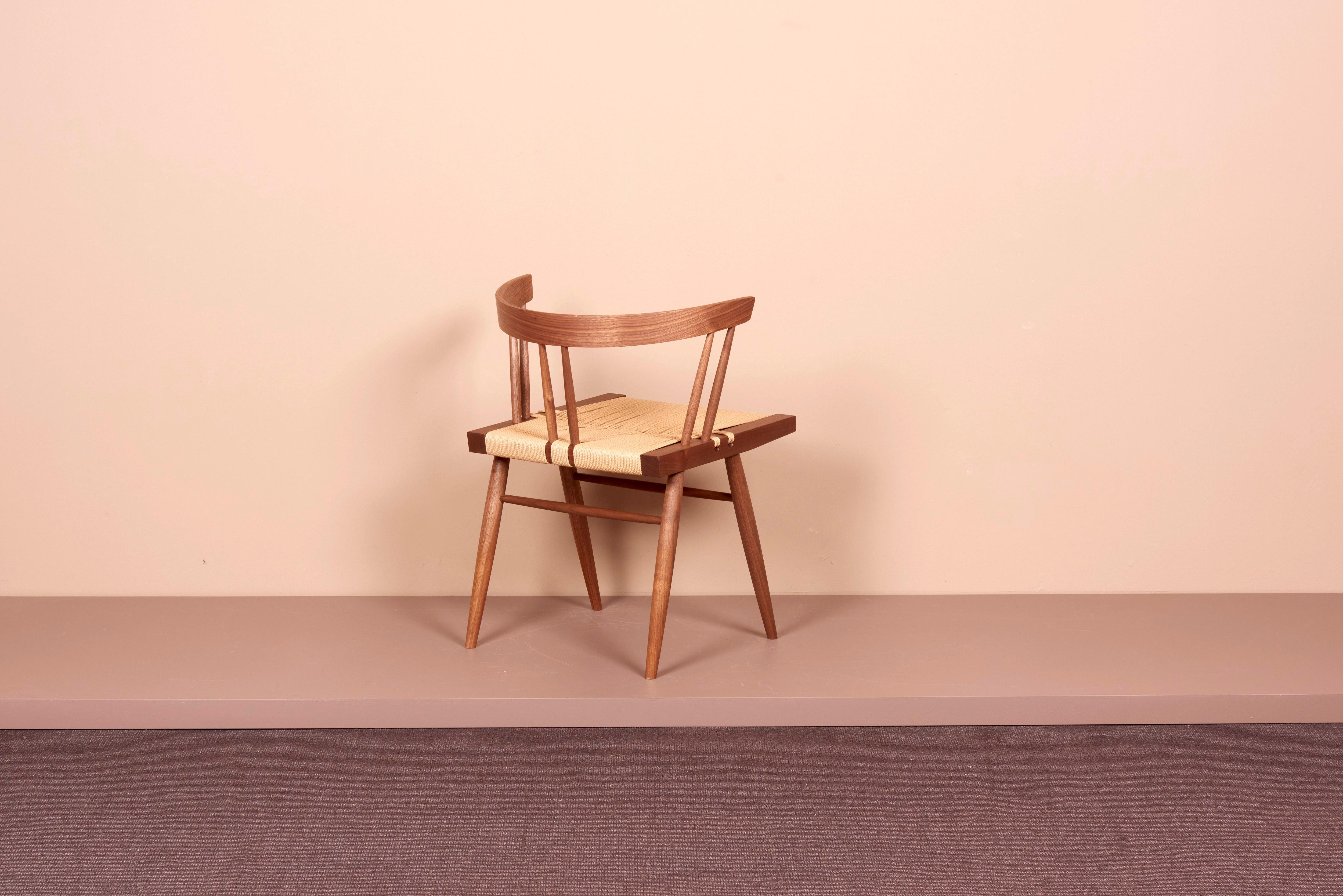 Mid-Century Modern 8 chaises à manger à assise en gazon de Mira Nakashima inspirées d'un modèle de G. Nakashima en vente