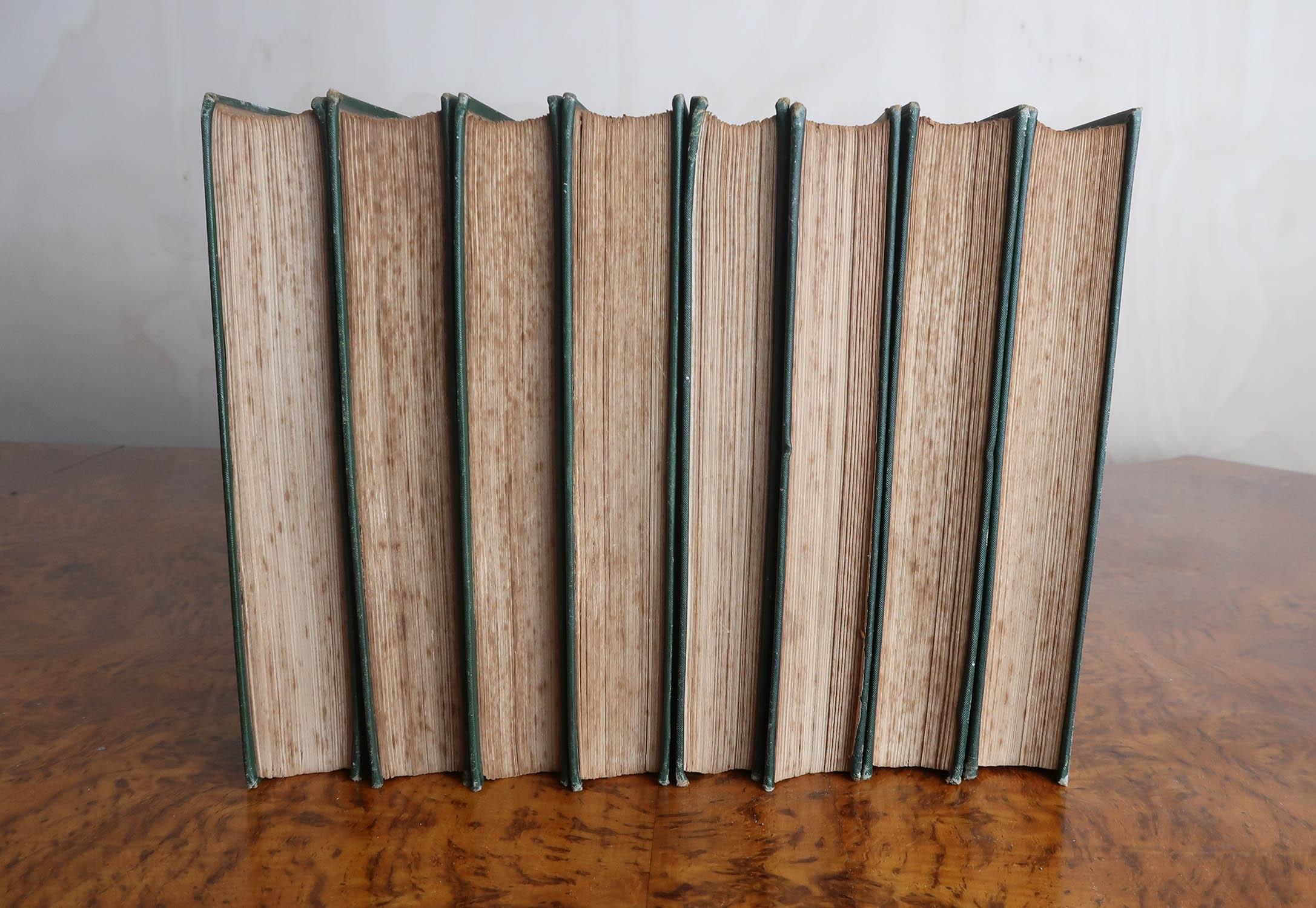 Conjunto de 8 volúmenes encuadernados en tela verde. Obras de William Thackeray. 1878 Fines del siglo XIX