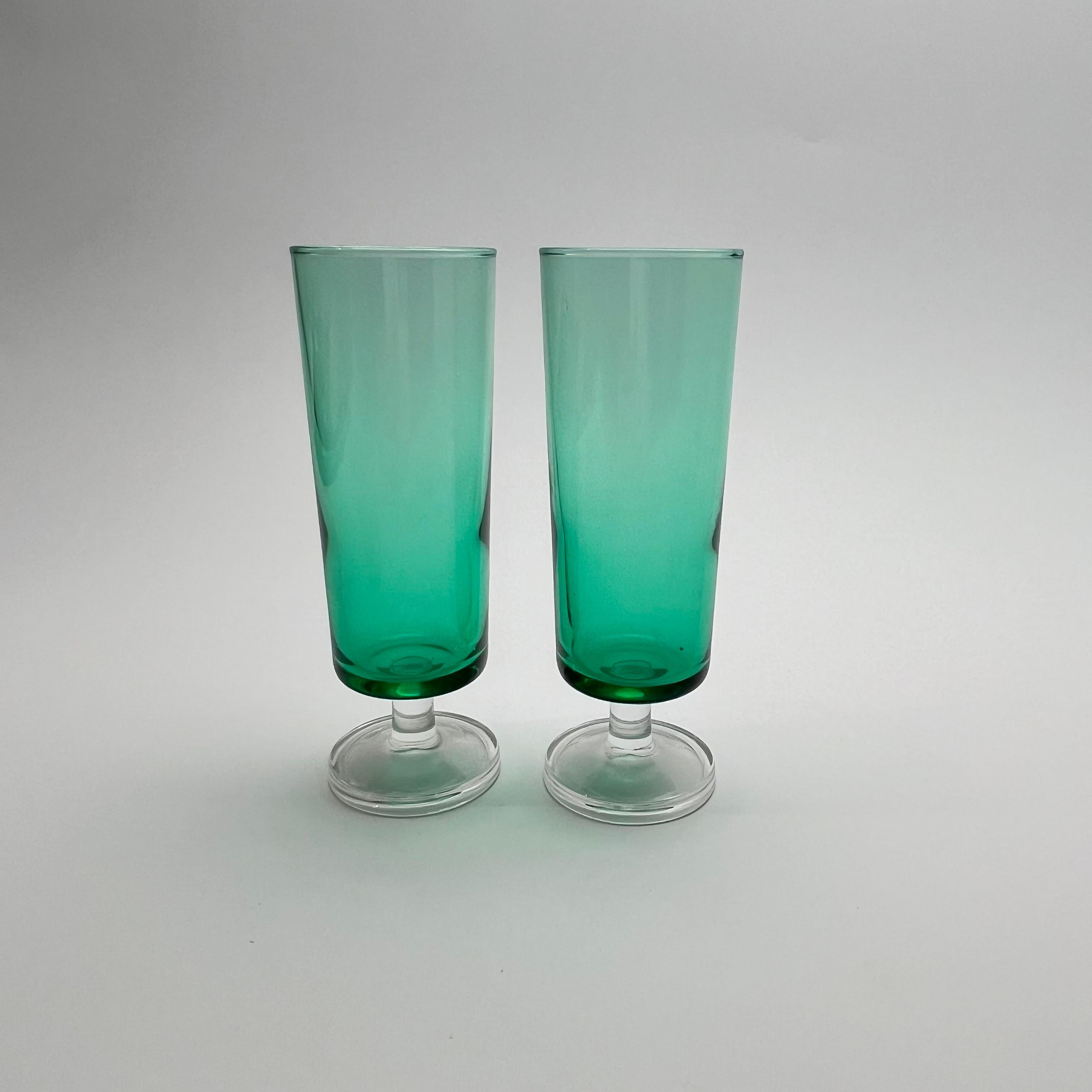 Set von 8 grünen italienischen Gläsern, 1970er Jahre (Glas) im Angebot