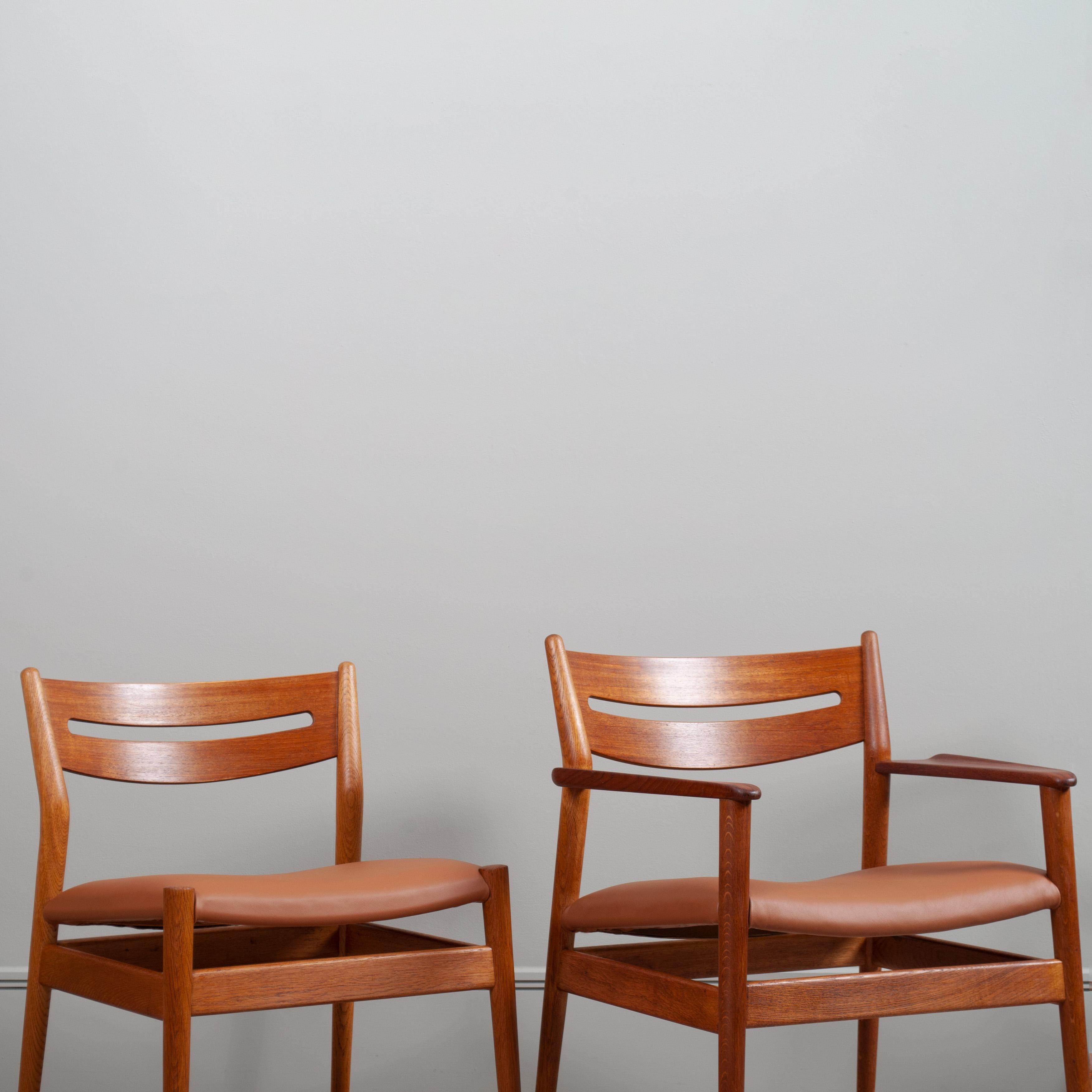Set of 8 Grete Jalk oak & teak dining chairs, 6 side, 2 carvers For Sale 11
