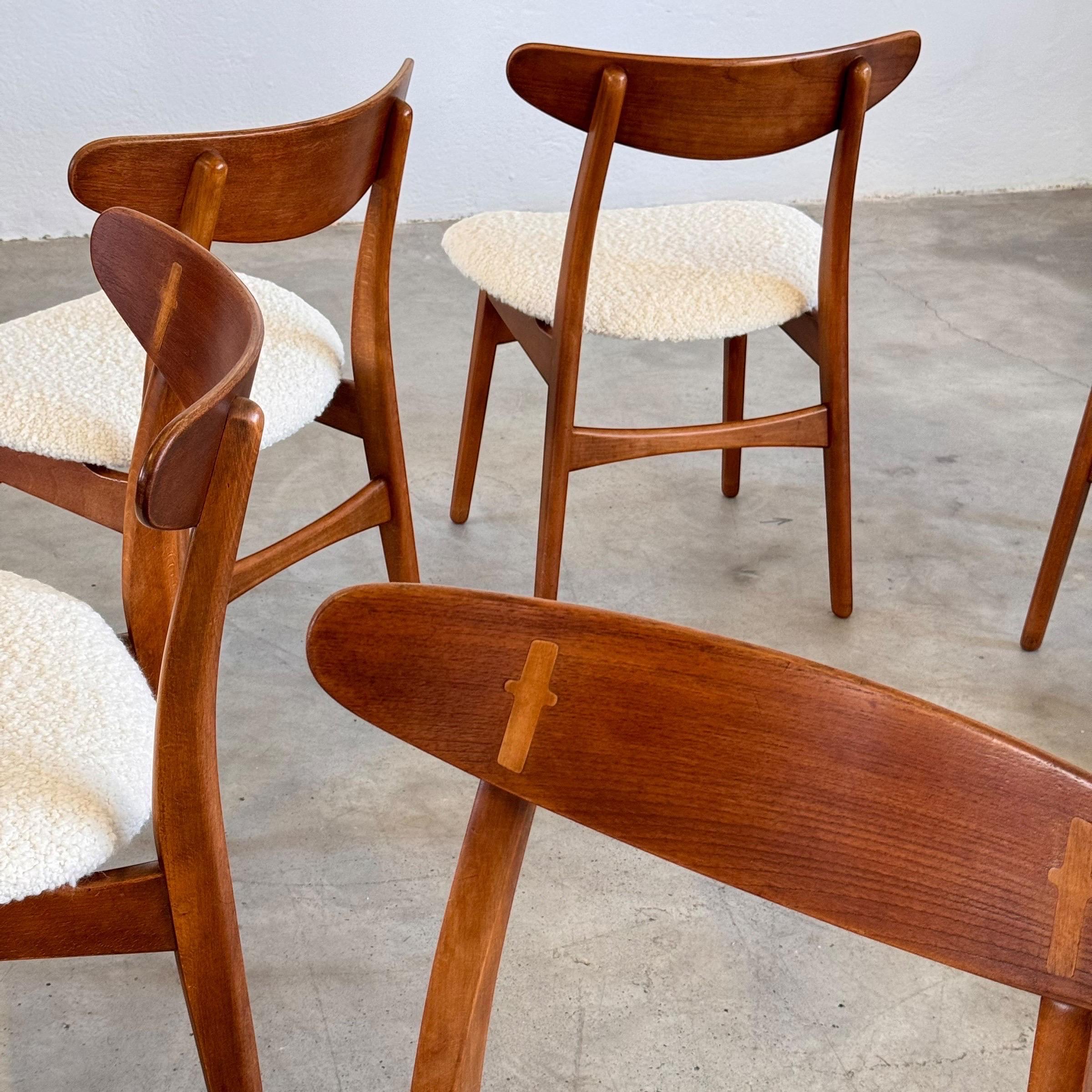 Set of 8 Hans J. Wegner CH-30 Dining Chairs in Bouclé, 1952, Carl Hansen & Søn 11