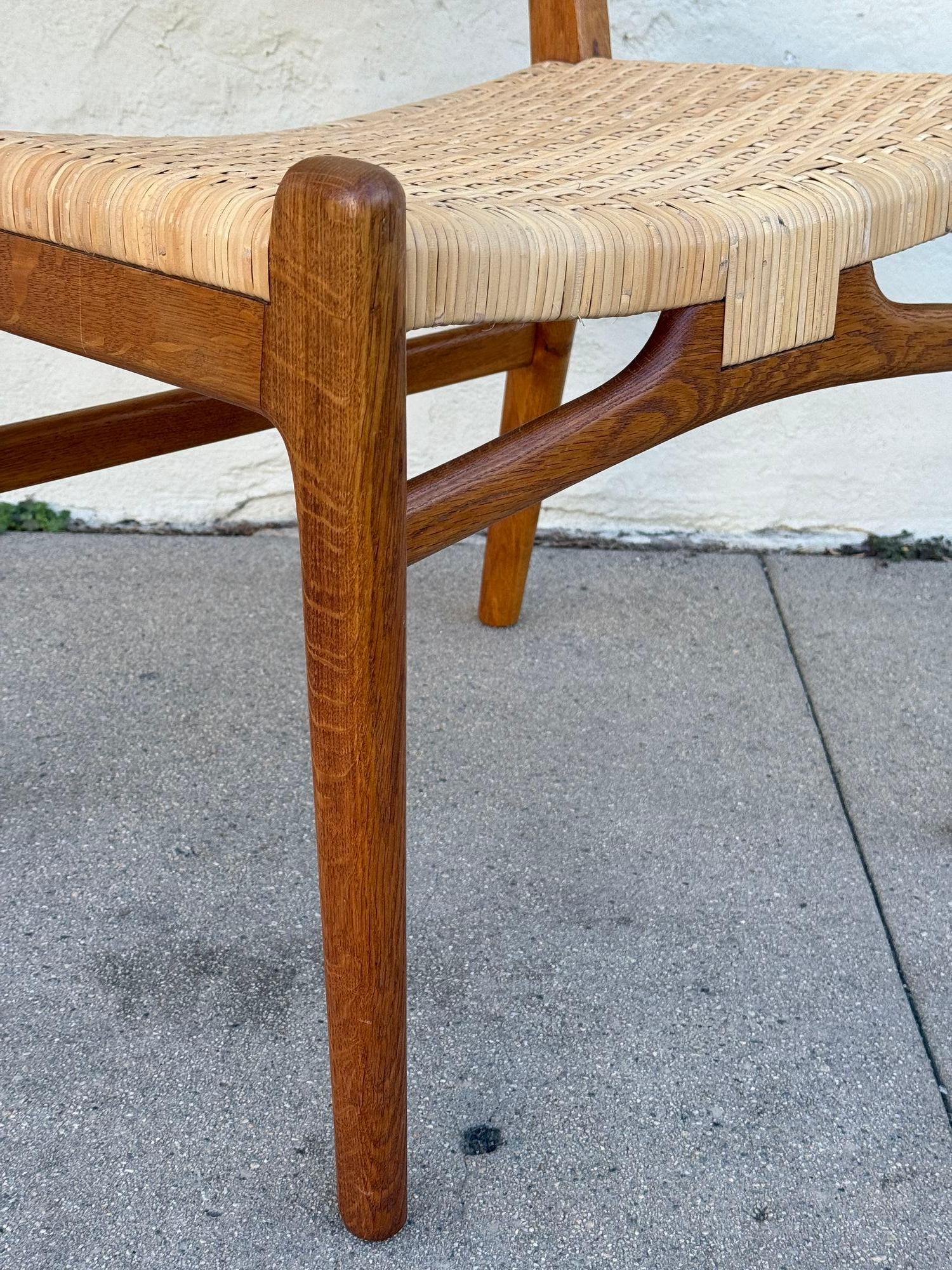 Metà XX secolo Set di 8 sedie da pranzo Hans Wegner CH-31 in vendita