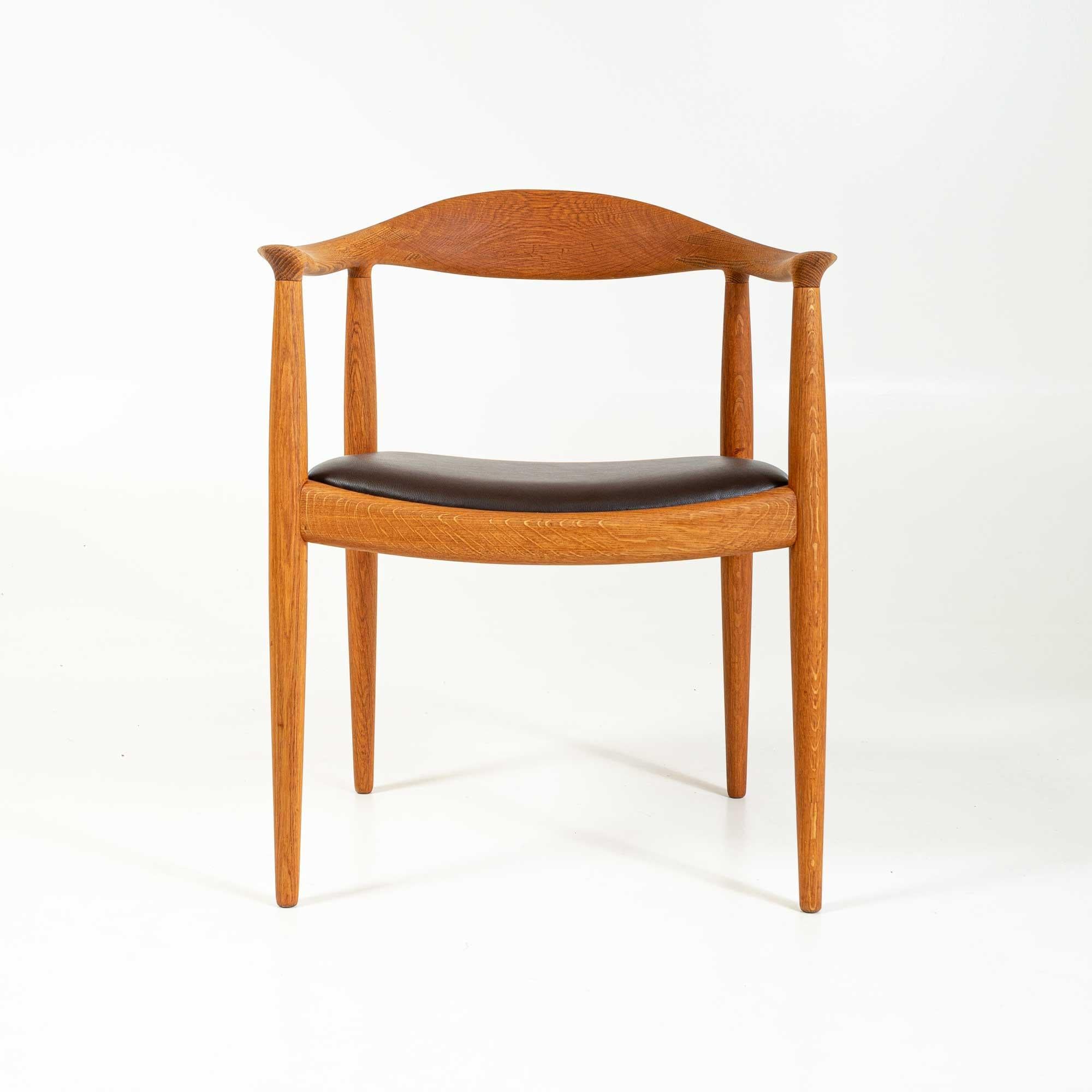 Set of 8 Hans Wegner JH503 Round Chairs in Oak & Edelman Chocolate Leather 1