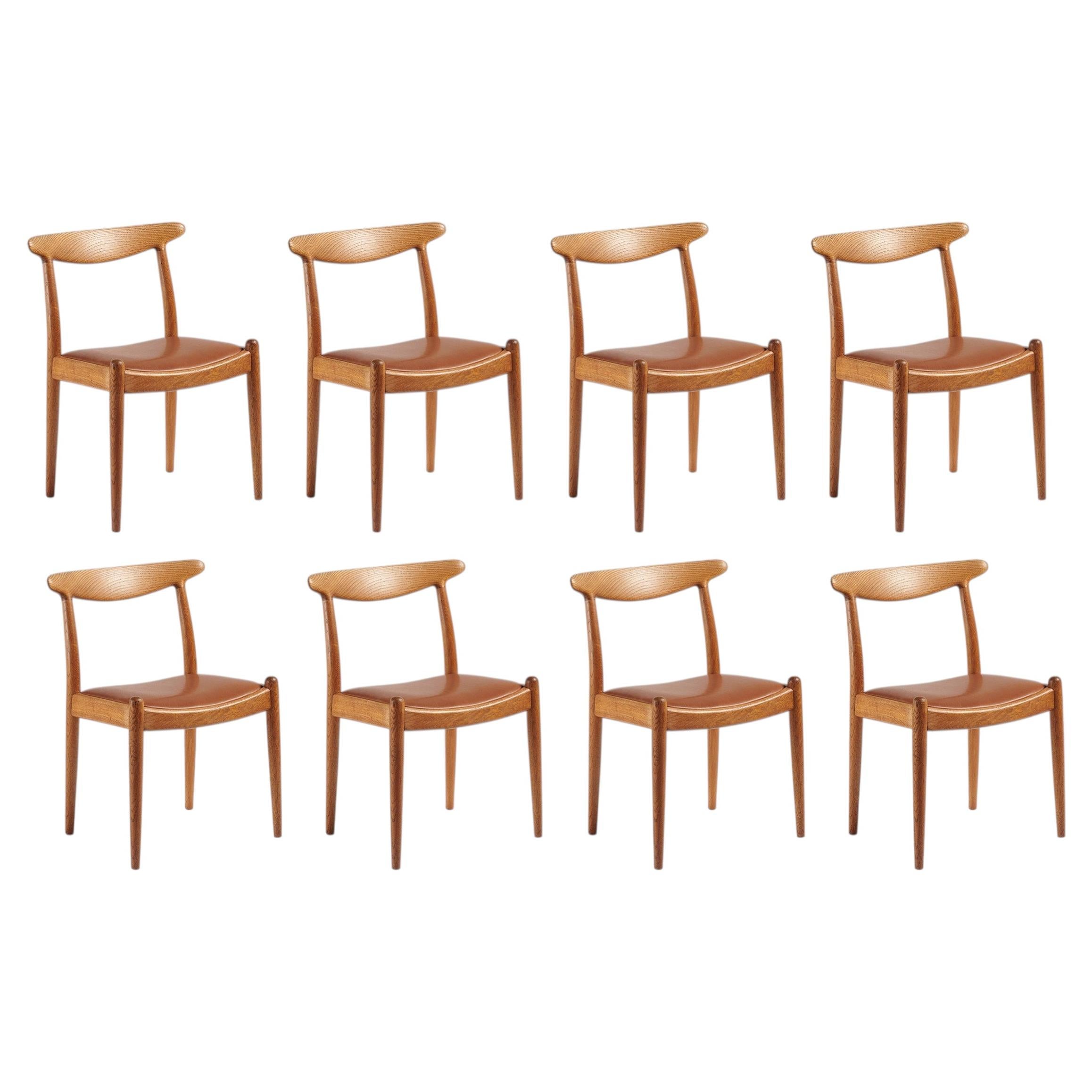 Set of 8 Hans Wegner Model W1 Oak Dining Chairs, 1950s