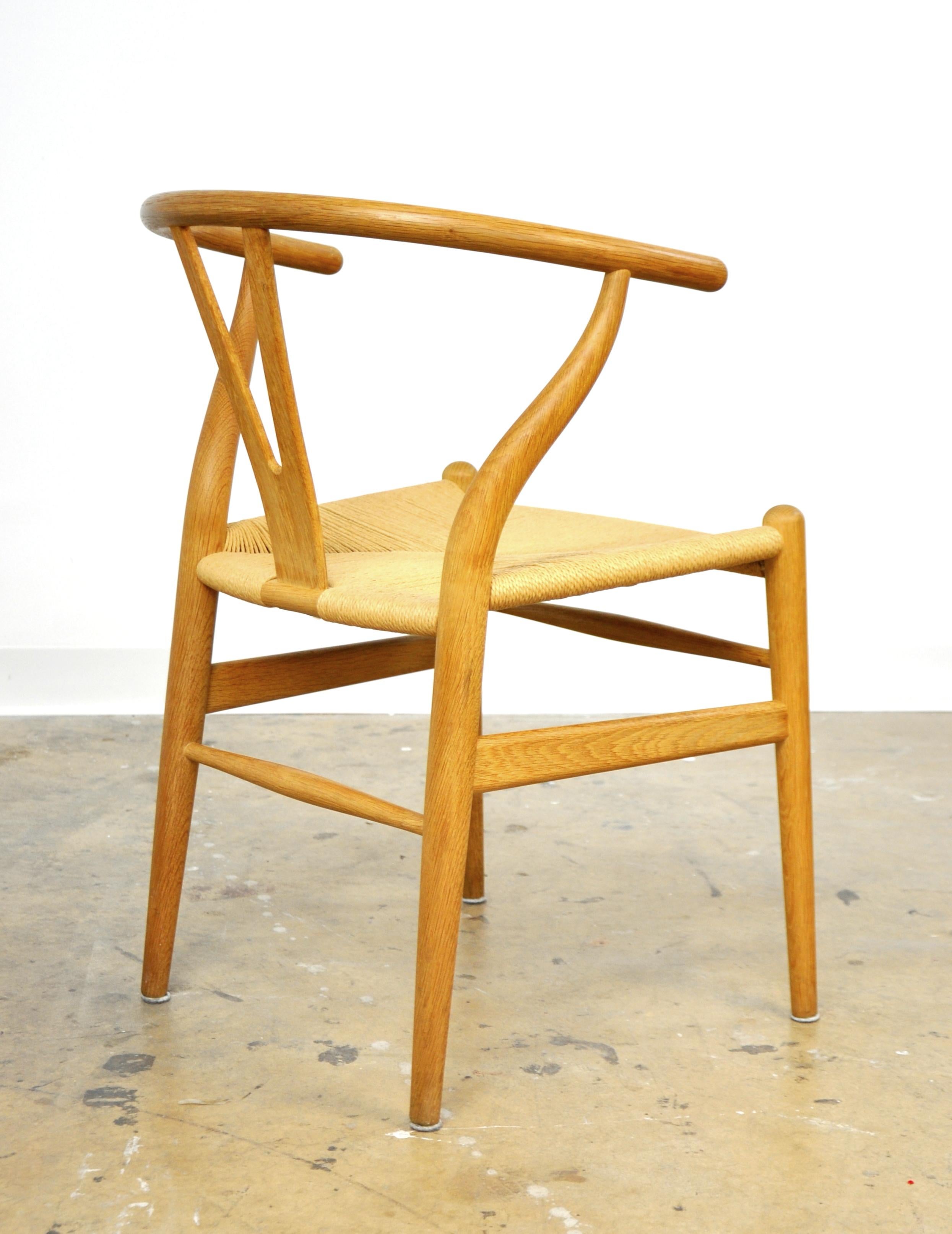 Late 20th Century Set of Eight Hans Wegner Oak Wishbone Chairs