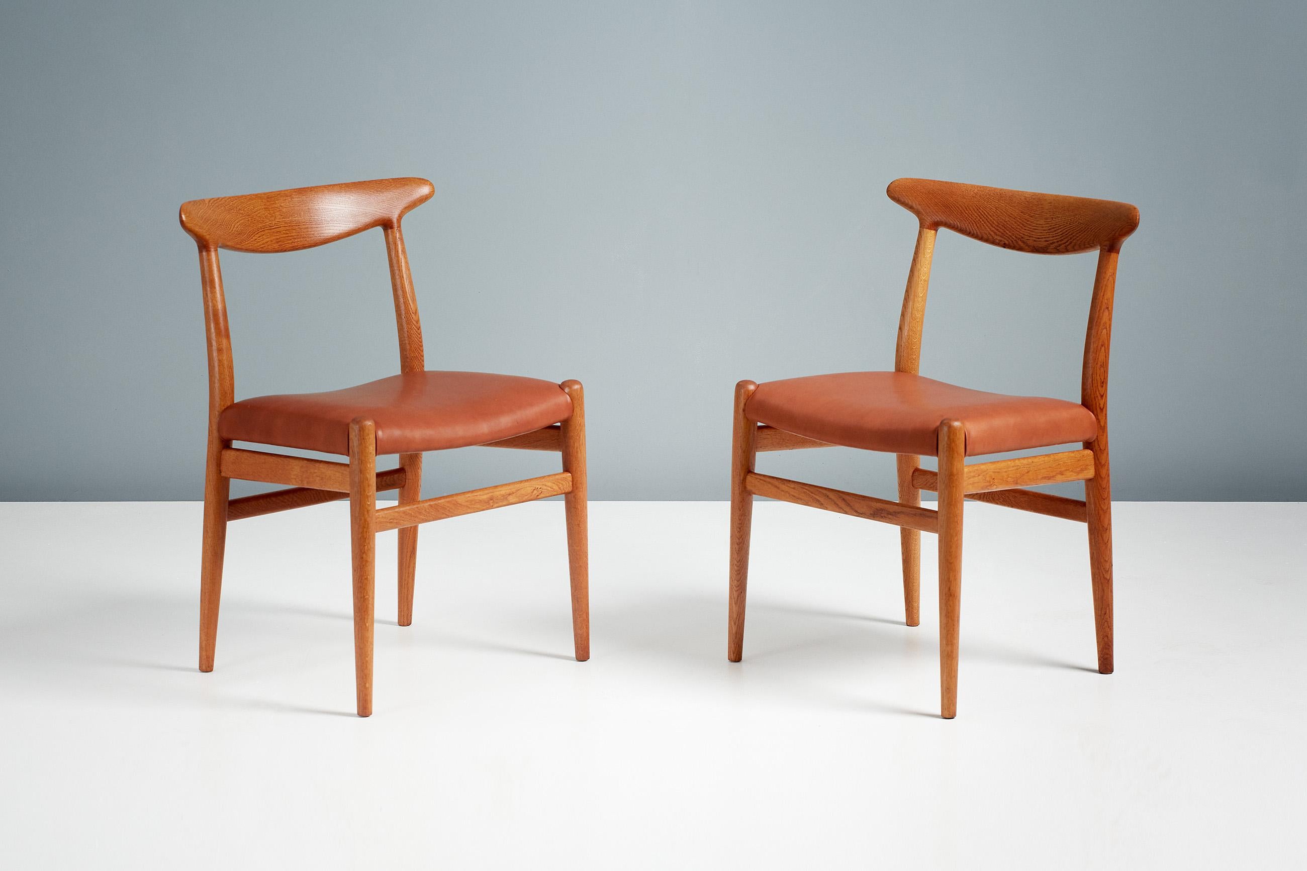 Scandinave moderne Ensemble de 8 chaises de salle à manger Hans Wegner W2 en vente