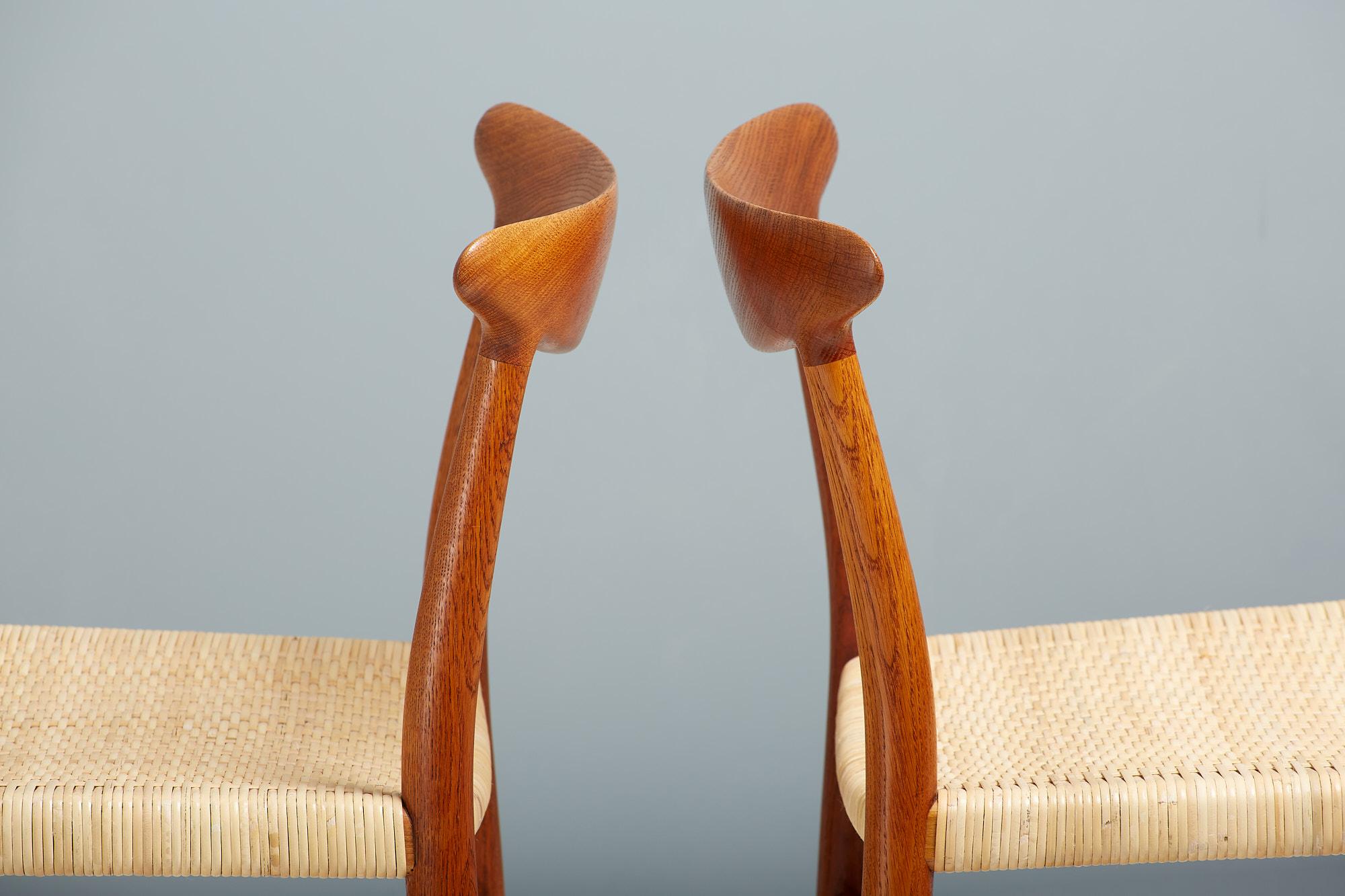 Set of 8 Hans Wegner W2 Oak and Rattan Dining Chairs 1