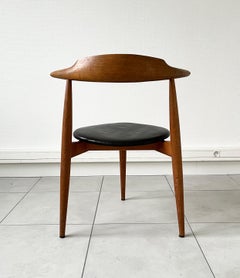 Set of 8 Heart chairs by Hans J. Wegner