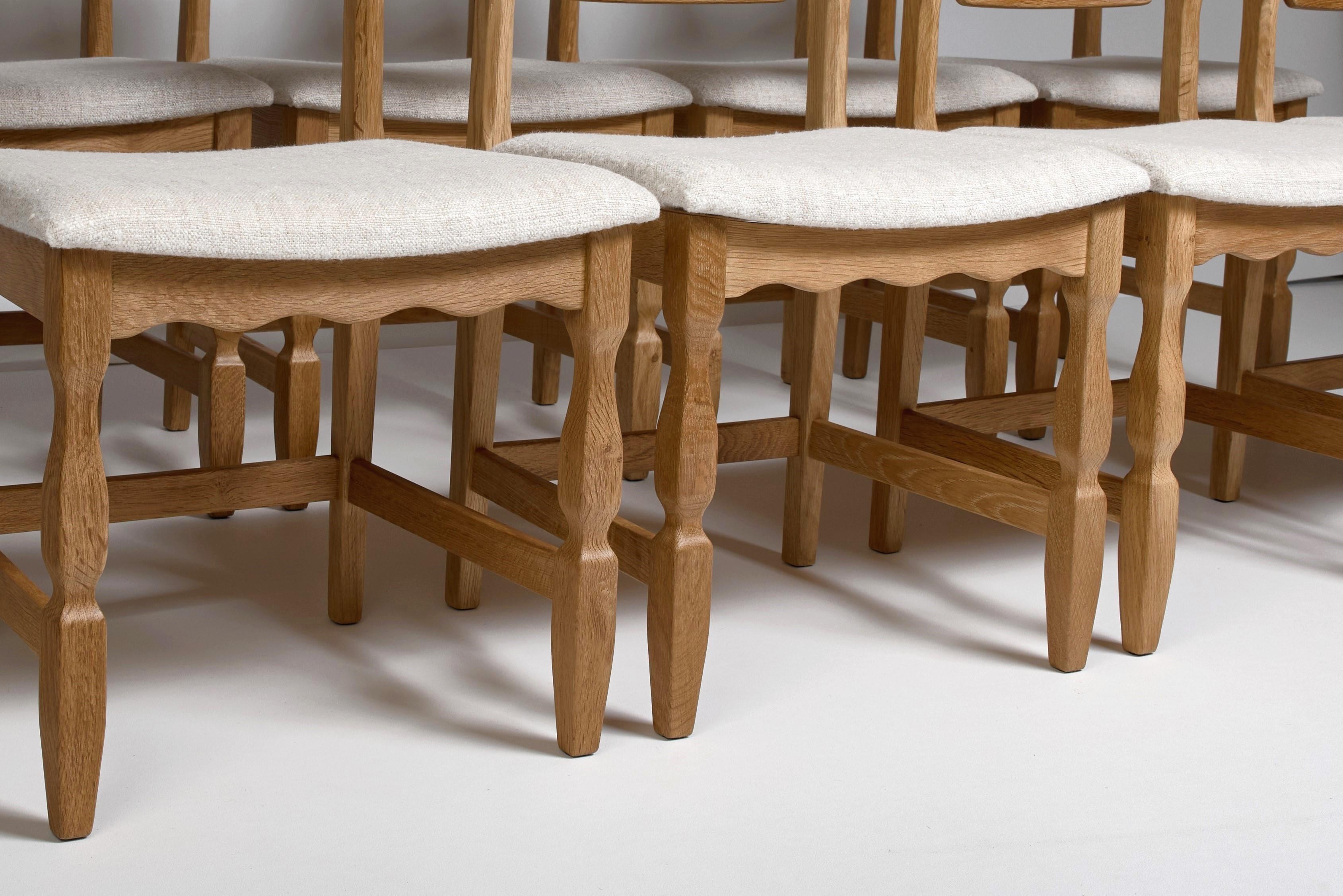 XX secolo Set di 8 sedie da pranzo Henning Kjaernulf in Oak - 