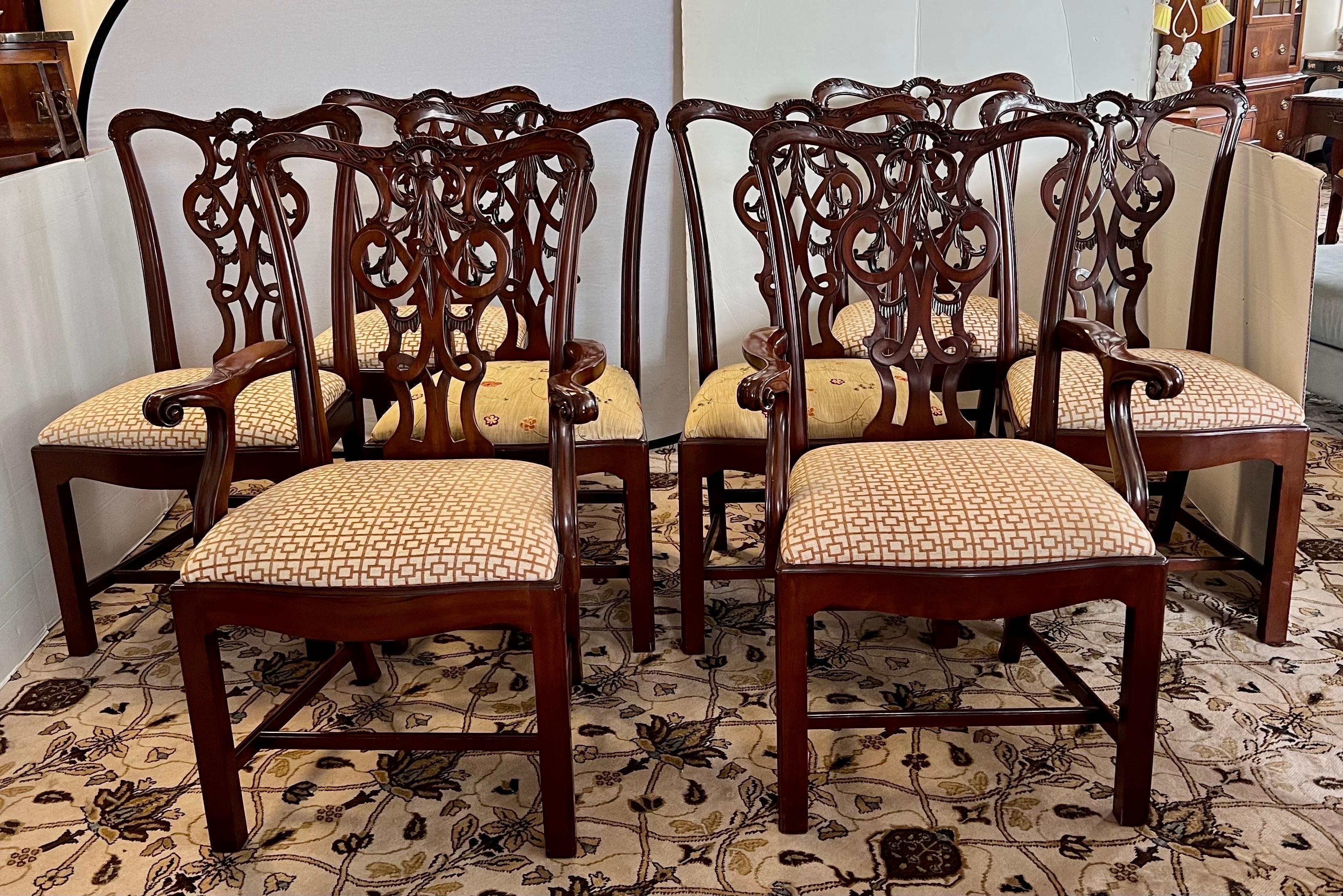 Each chair features meticulous carved details, showcasing the artistry and craftsmanship of Henredon. With their luxe upholstery and sturdy construction, these chairs provide both comfort and durability for your dining experience. 
Includes 6 side