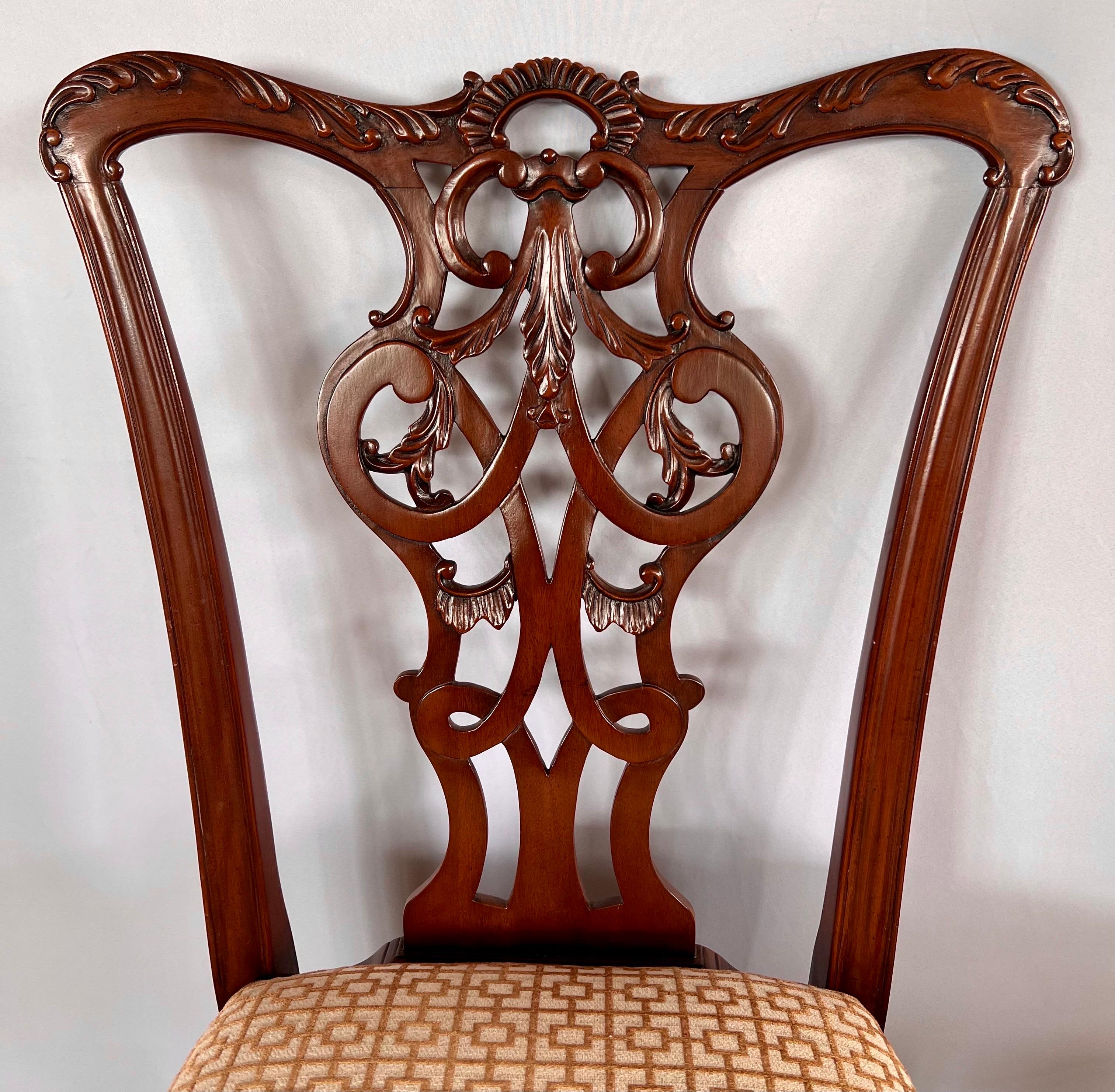 Set of 8 Henredon Carved Mahogany Dining Chairs  In Good Condition In West Hartford, CT