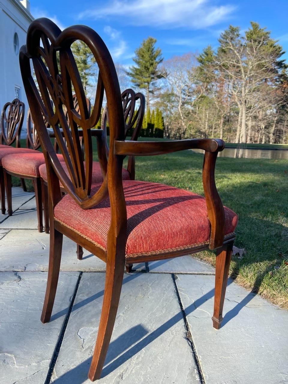 Set of 8 English Hepplewhite Style Dining Chairs In Good Condition For Sale In New Haven, CT