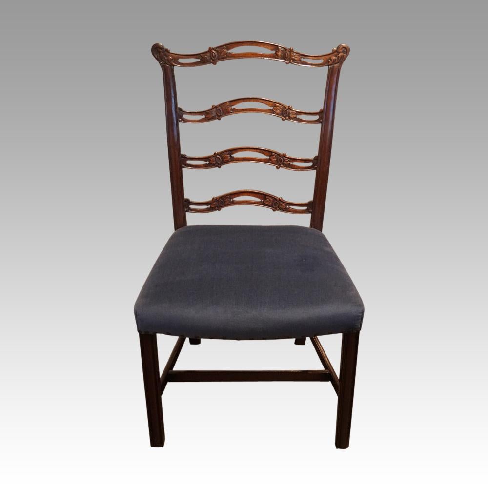 Set of 8 Hepplewhite dining chairs For Sale 4