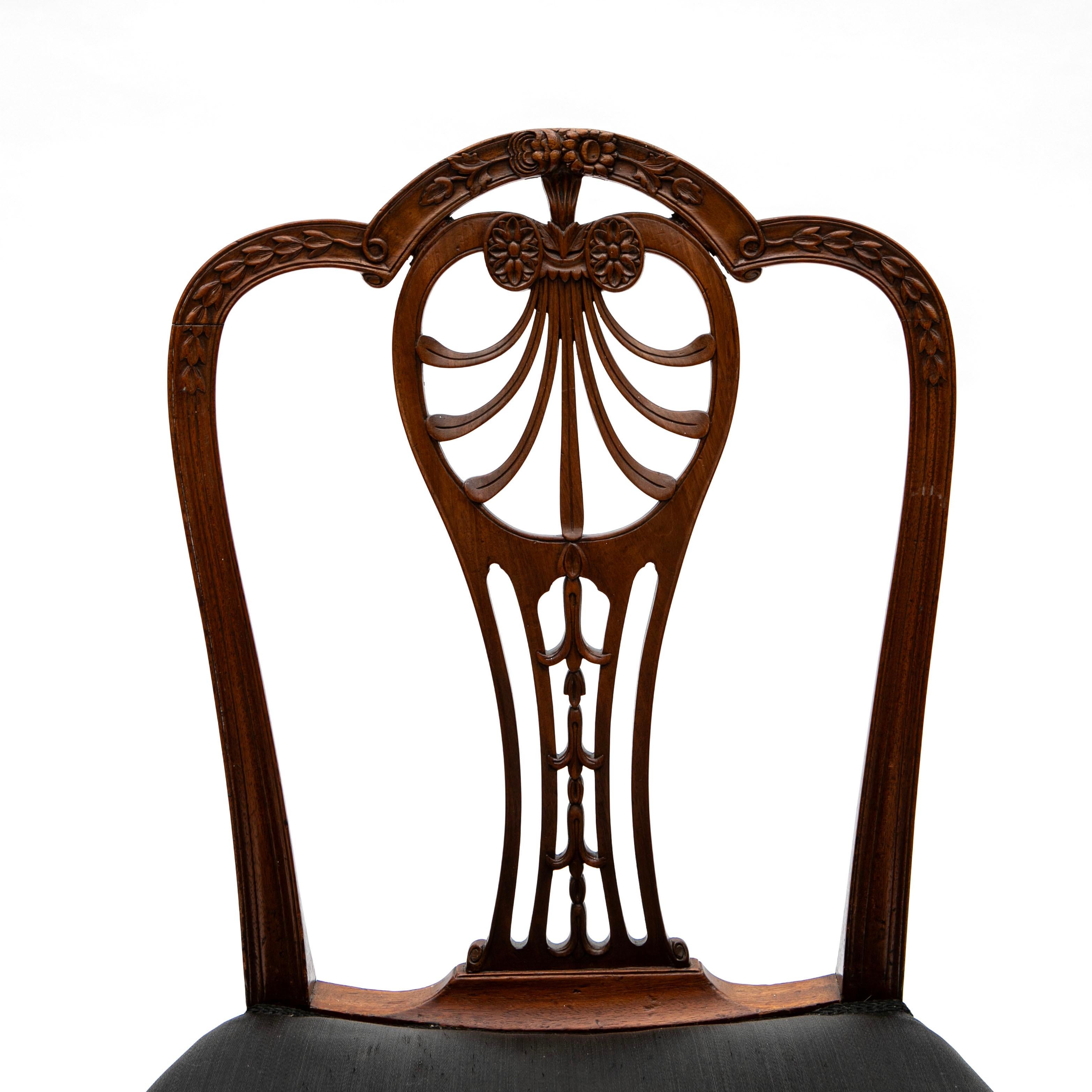 Set of 8 Hepplewhite Mahogany Dining Chairs, George III Style, England 4