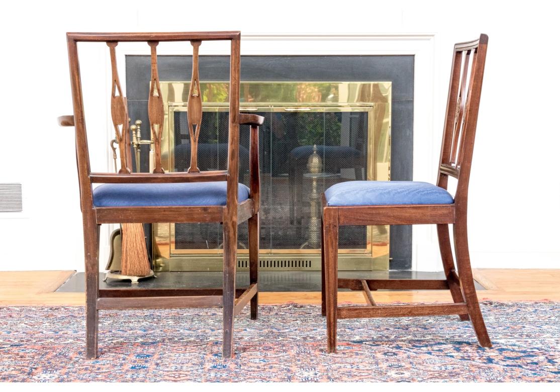 Tessuto Set di 8 sedie da pranzo in mogano in stile Hepplewhite in vendita