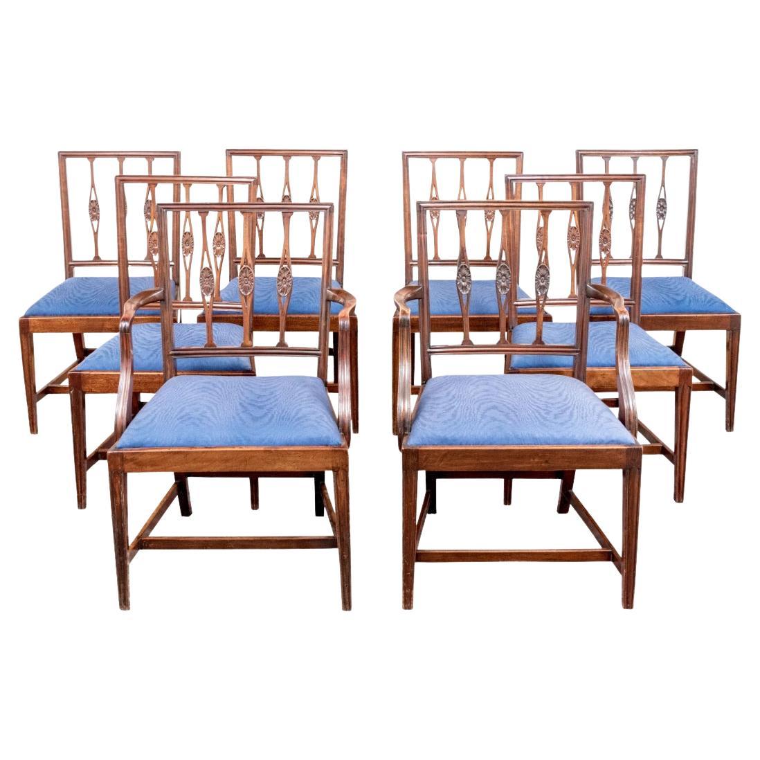 Set Of 8 Hepplewhite Style Mahogany Dining Chairs
