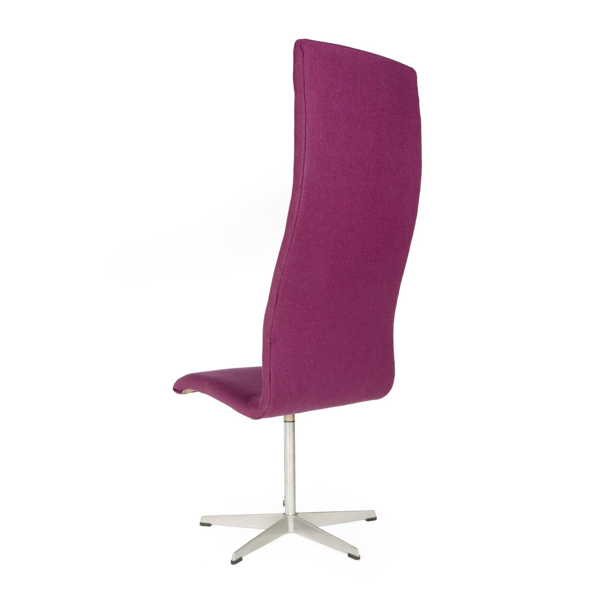 Set di 8 sedie con schienale alto 'Oxford' di Arne Jacobsen per Fritz Hansen In condizioni discrete in vendita a Sagaponack, NY