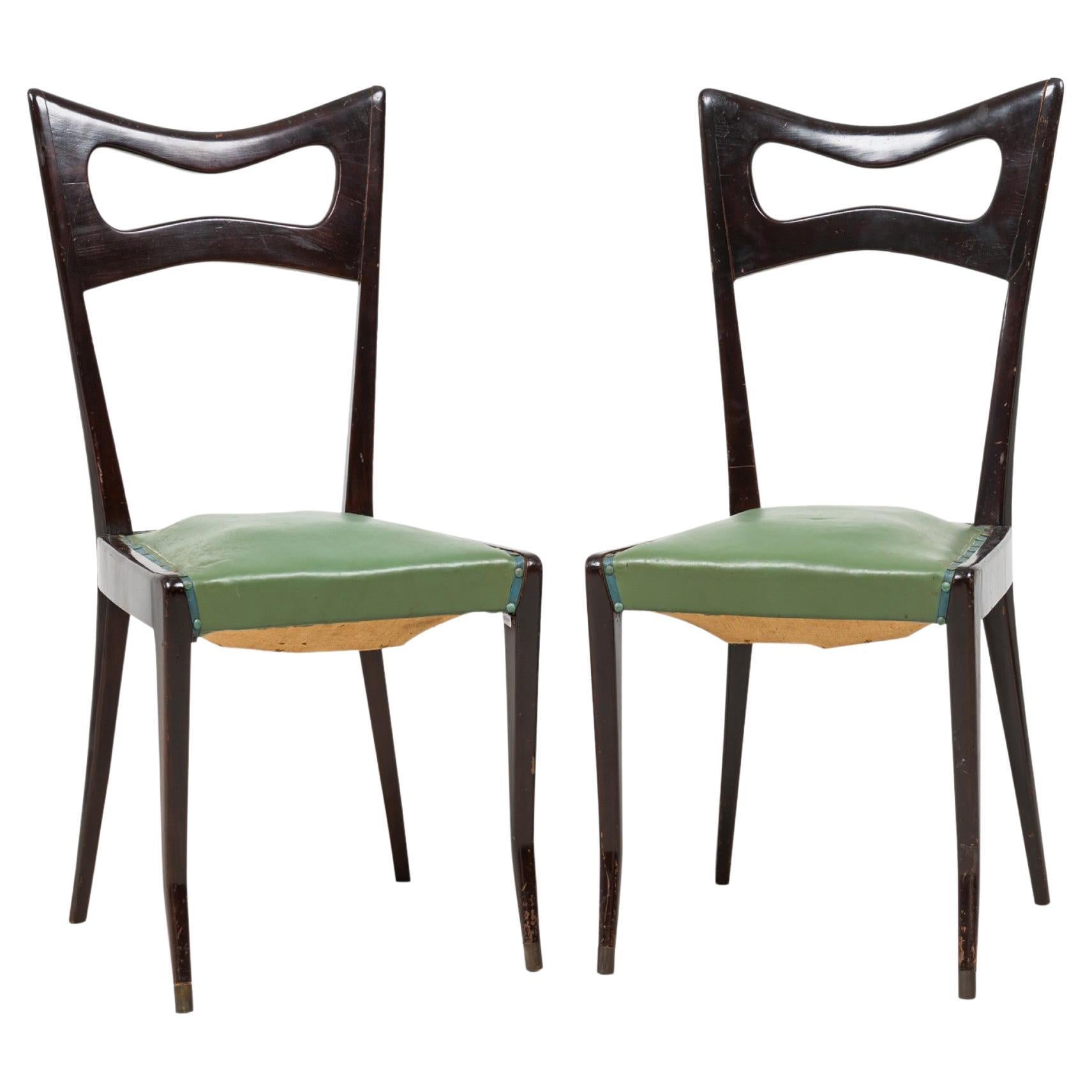 Satz von 8 italienischen gepolsterten Ico Parisi-Esszimmerstühlen aus ebonisiertem grünem Leder