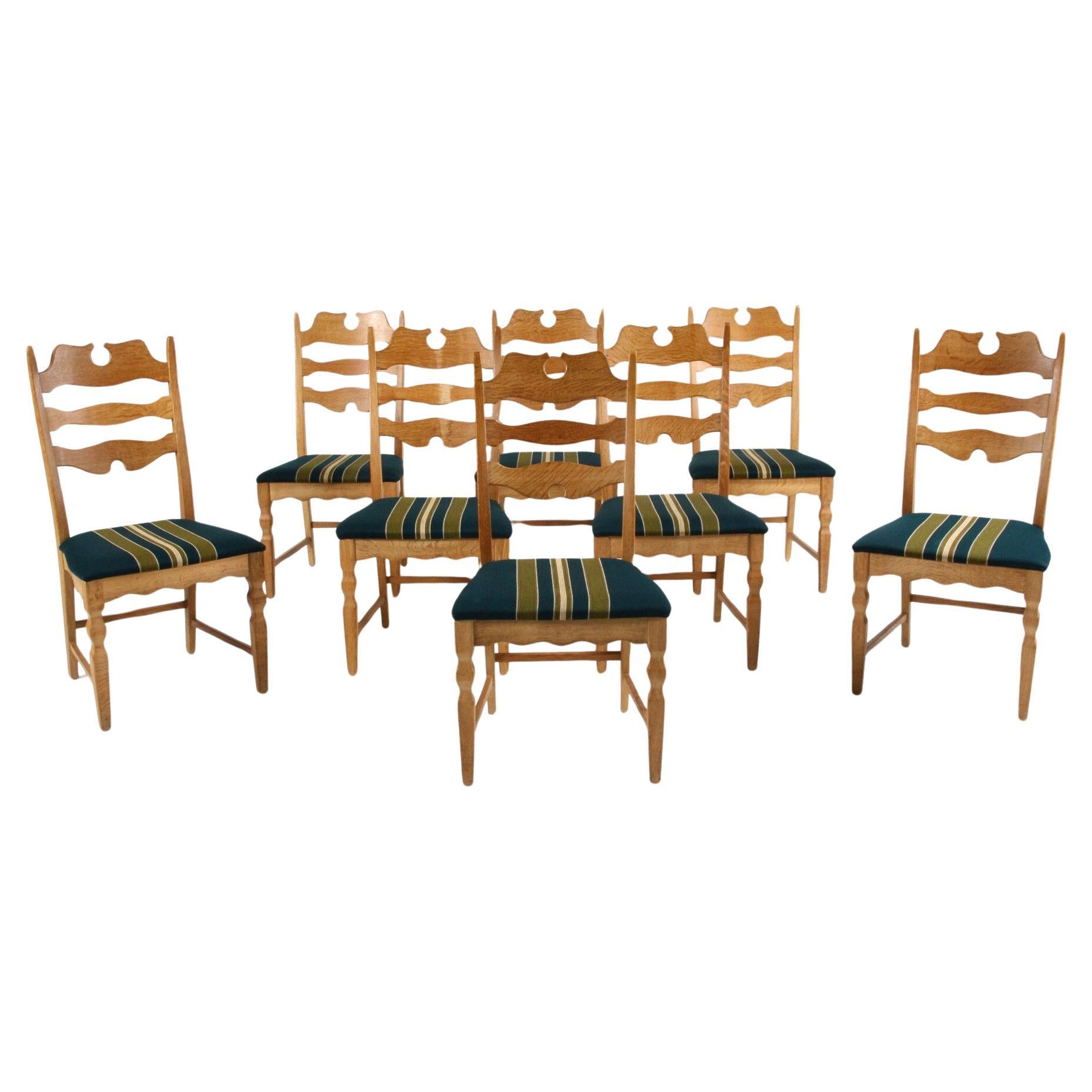 Set of 8 Iconic Razorblade Tall Version Dining Chairs in Carved Oak 1960s For Sale