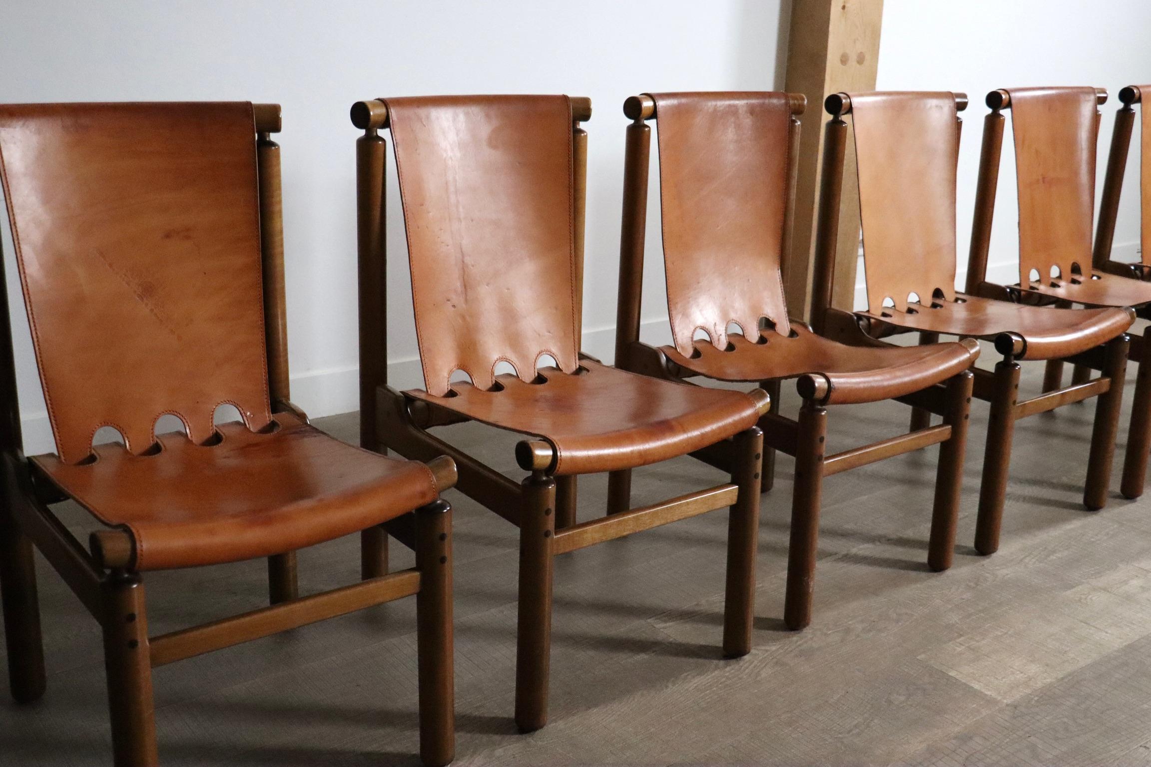 Satz von 8 Ilmari Tapiovaara Esszimmerstühlen für La Permanente Mobili Cantù, 1960er Jahre im Angebot 1