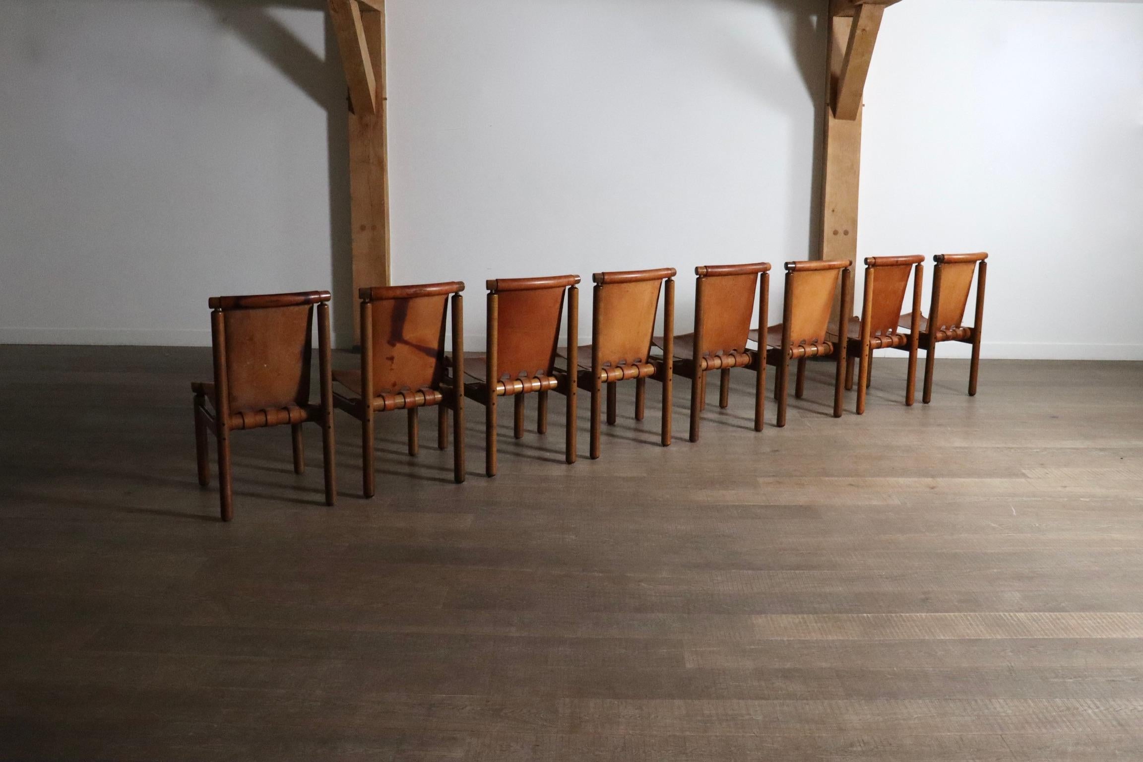 Satz von 8 Ilmari Tapiovaara Esszimmerstühlen für La Permanente Mobili Cantù, 1960er Jahre im Angebot 3