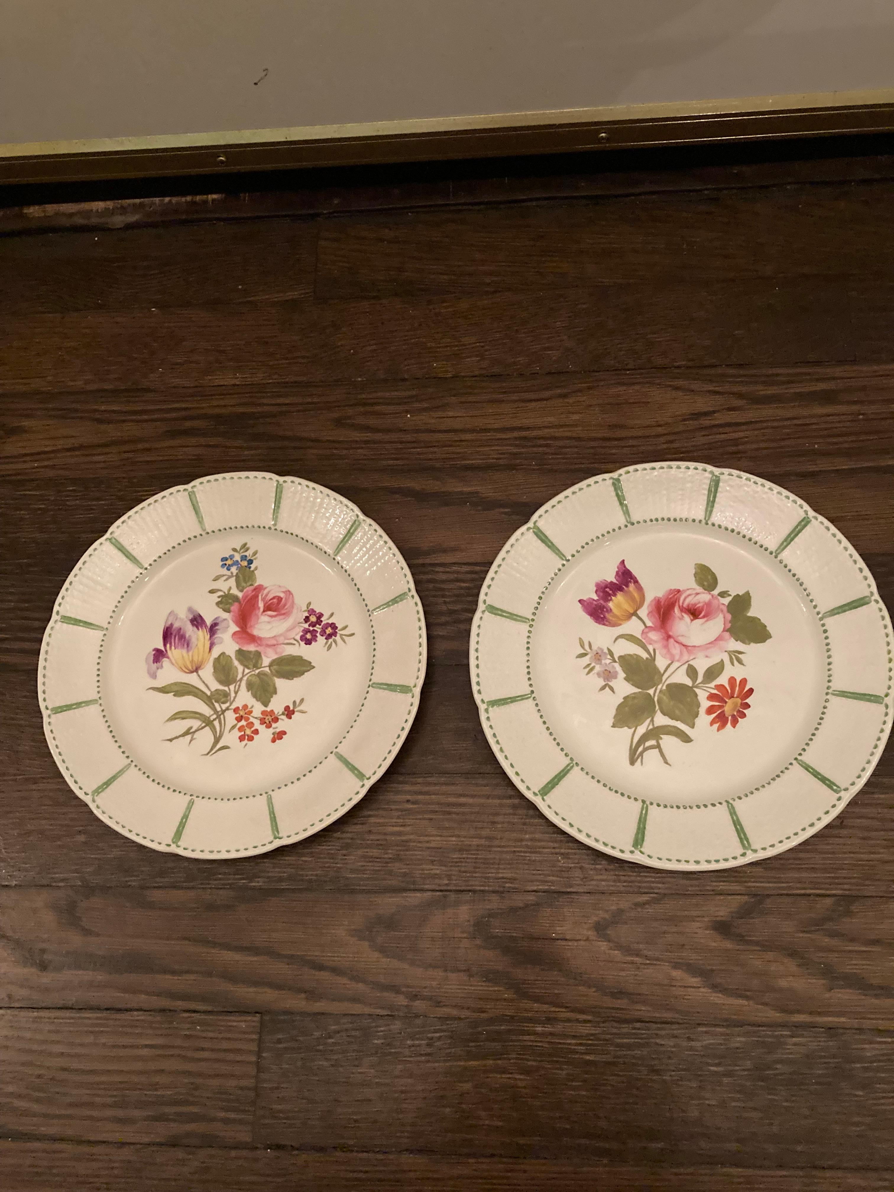 19th Century Set of 8 Impressed Mark Wedgwood Botanical Plates For Sale
