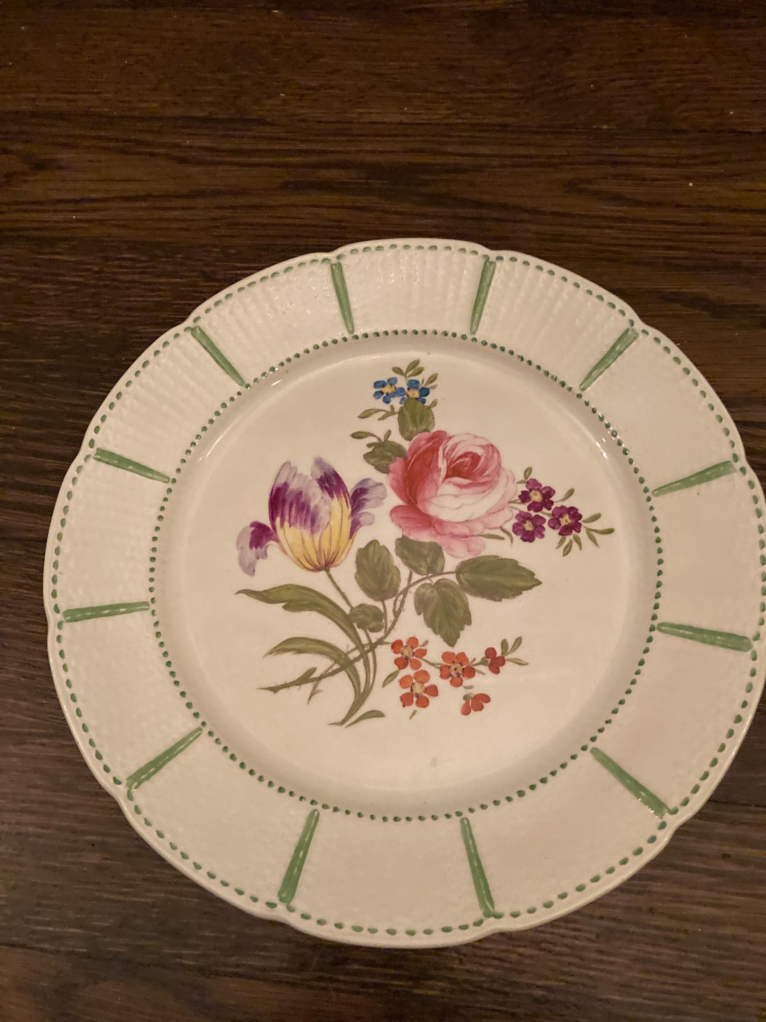 Porcelain Set of 8 Impressed Mark Wedgwood Botanical Plates For Sale