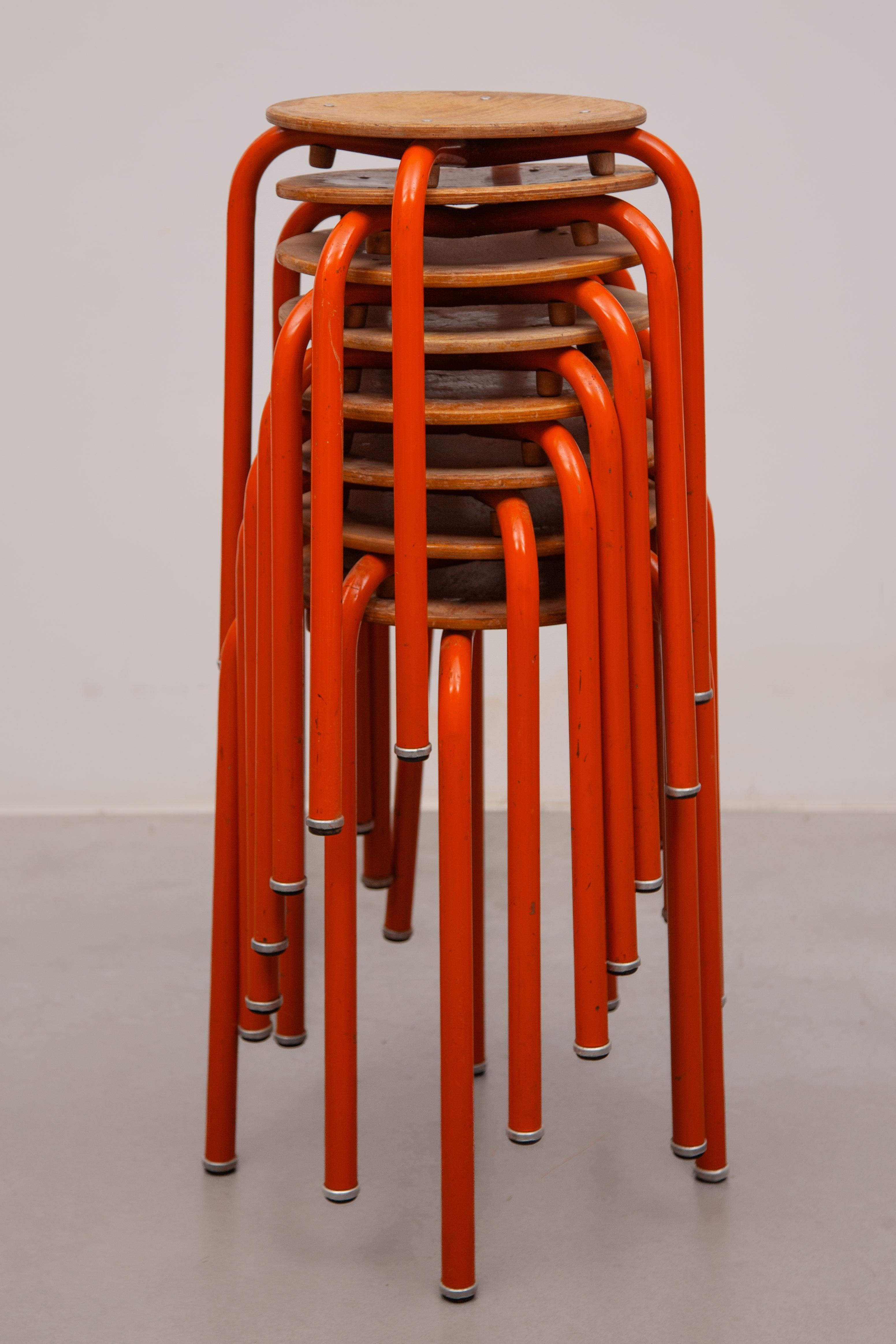 Juego de 8 taburetes apilables Studio 8 Industrial en Bueno estado para la venta en Antwerp, BE