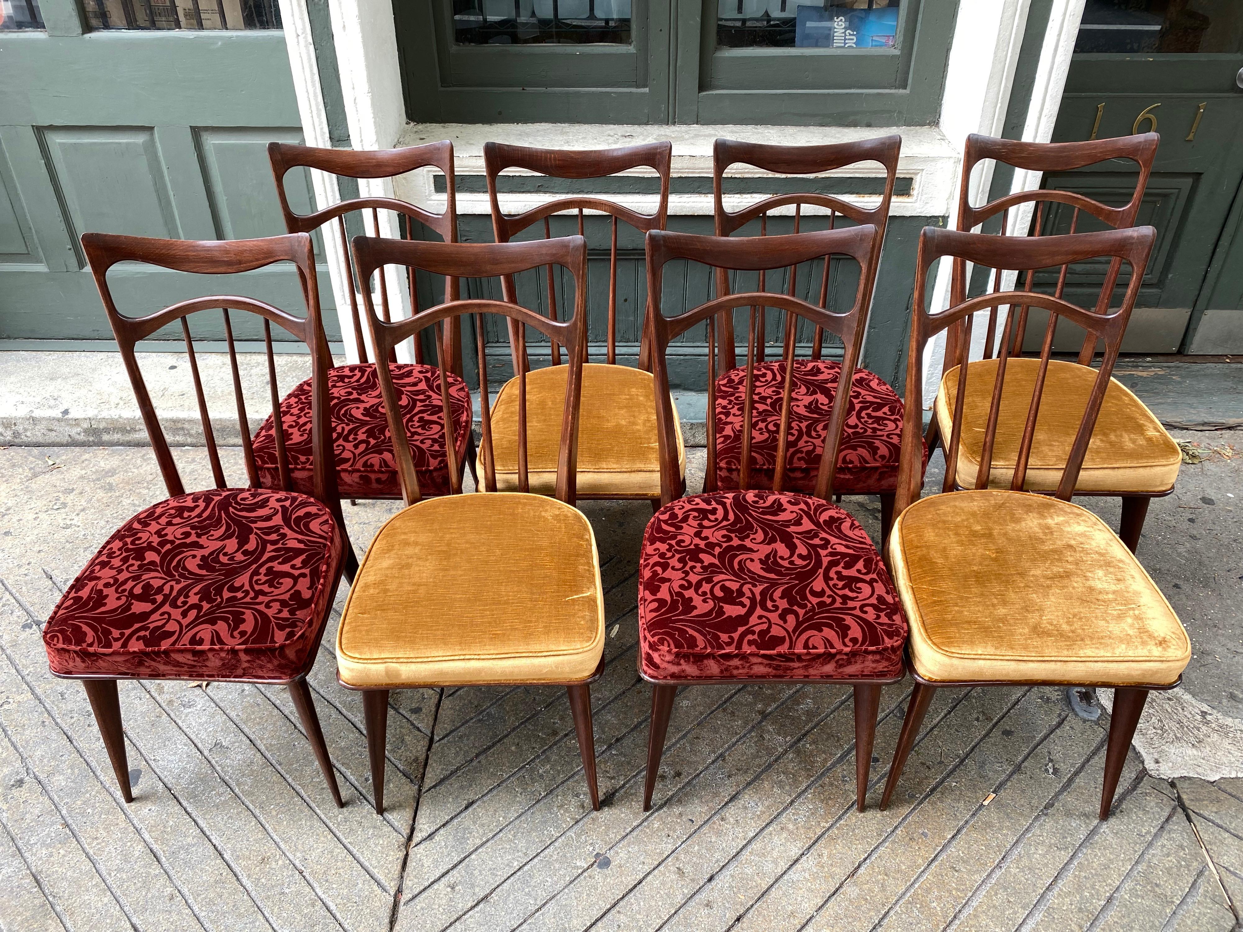 Set of 8 Italian Dining Chairs in the Style of Gio Ponti 3