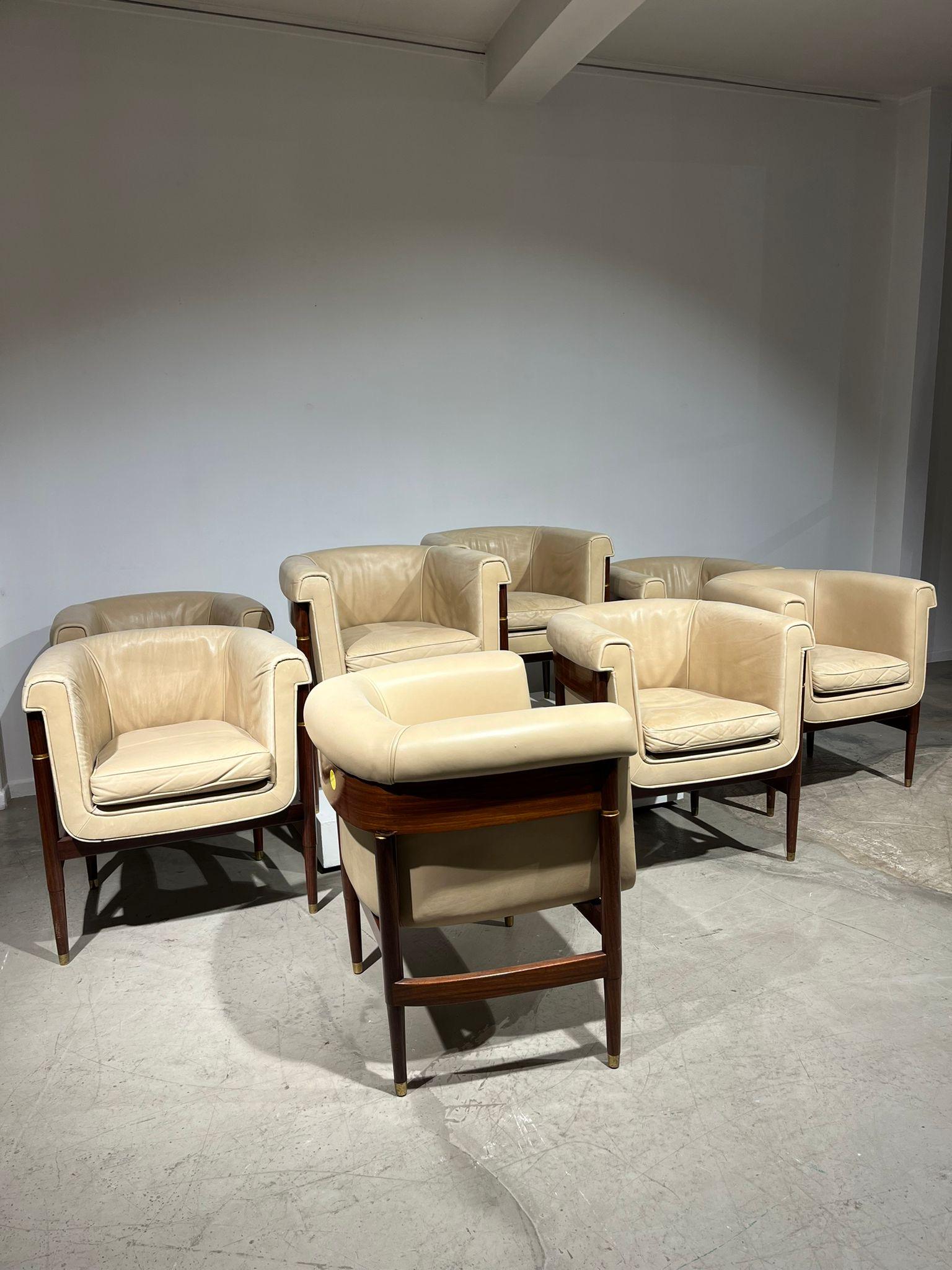 Mid-Century Modern Set of 8 Italian dining cream leather and brown wood easychairs For Sale