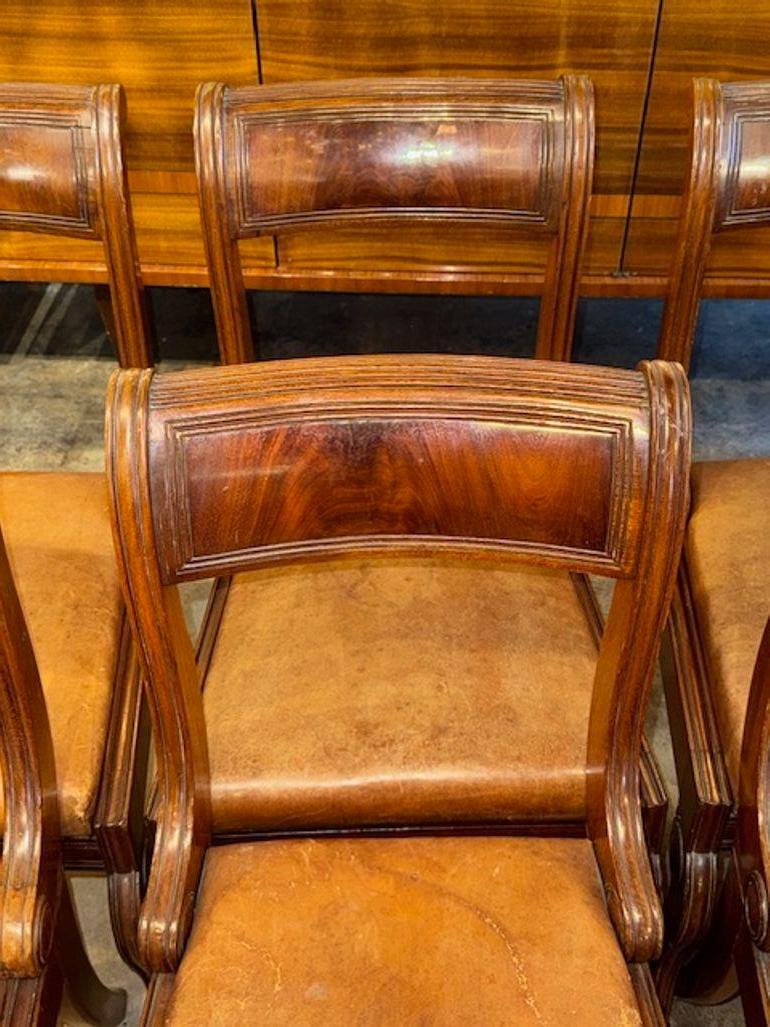 Ensemble de 8 chaises d'appoint italiennes en cuir en vente 1