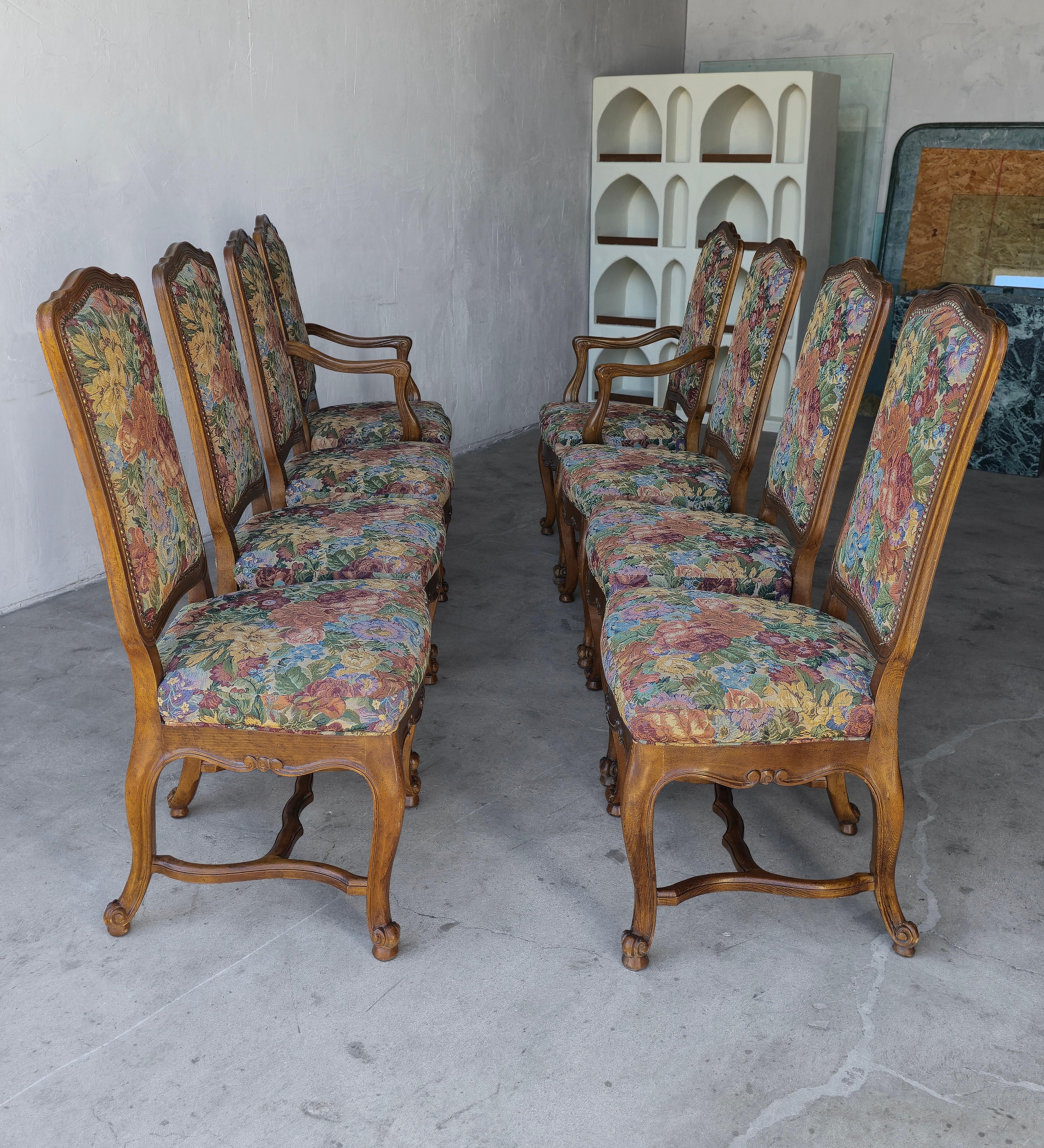 Set of 8 Italian Louis XV Style Tapestry Dining Chairs In Good Condition For Sale In Las Vegas, NV