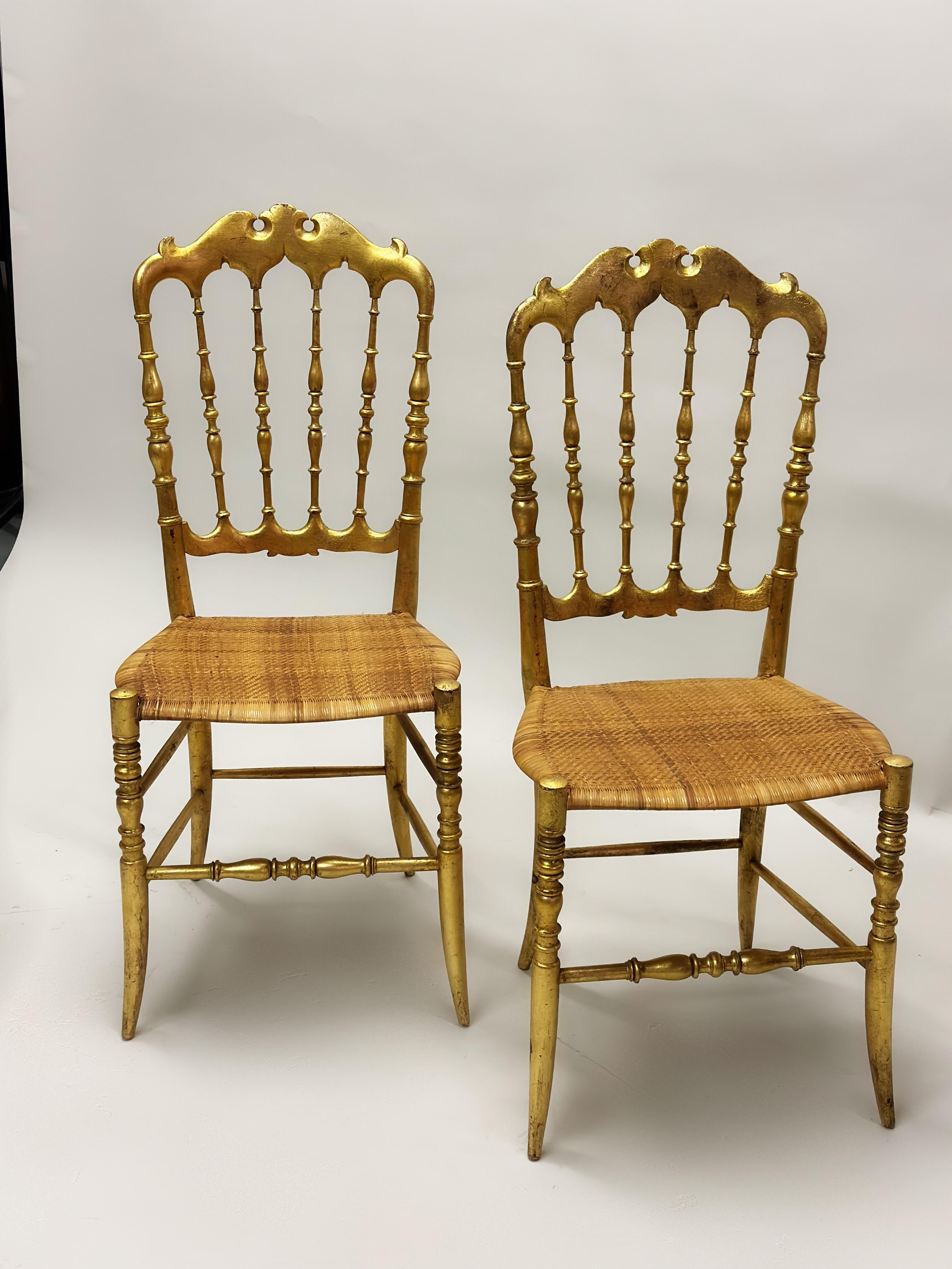 Hand-Carved Set of 8 Italian Modern Neoclassical Dining Chairs in Carved Gilt Wood & Rattan For Sale