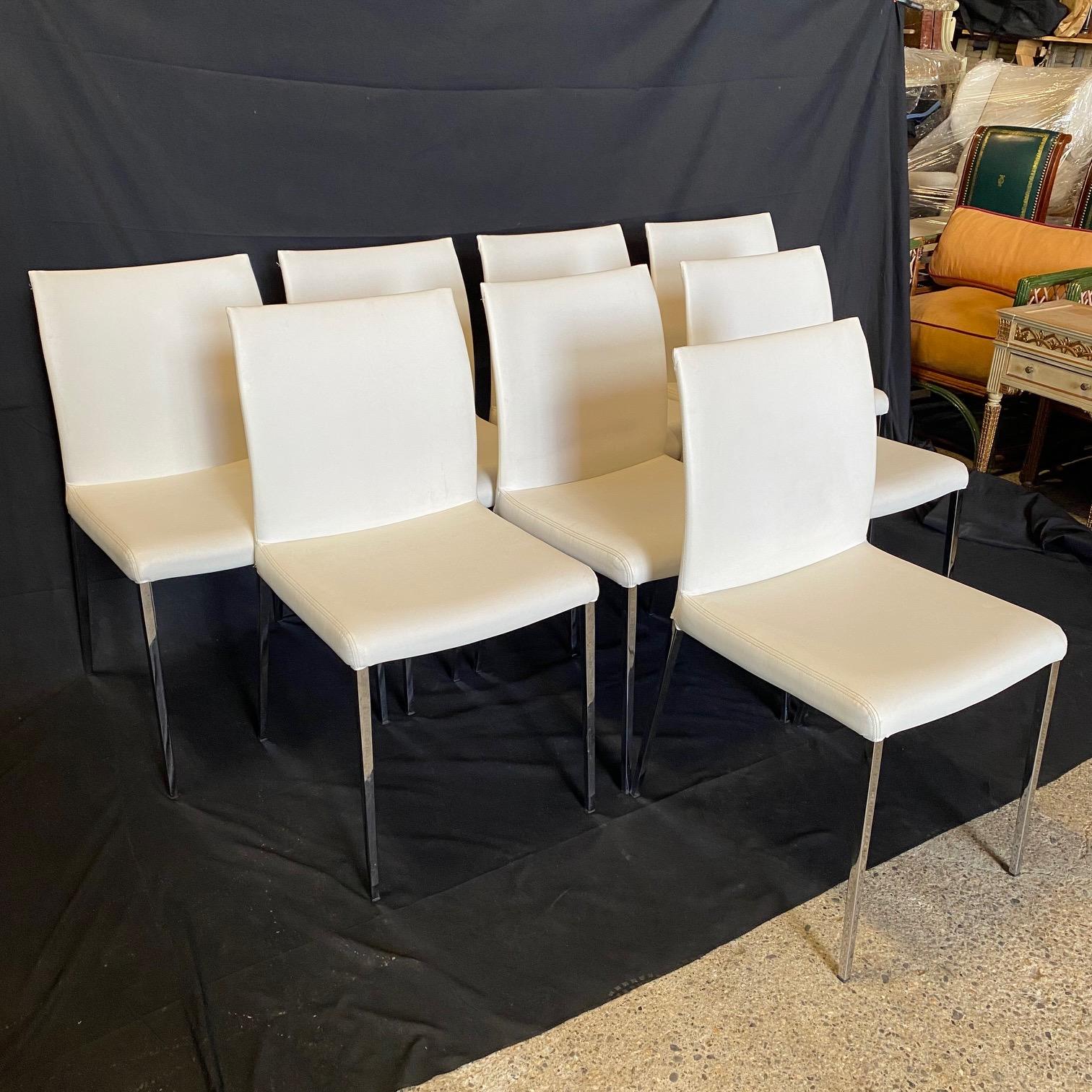 Ensemble de 8 chaises de salle à manger italiennes post-modernes en cuir blanc par Cattelan Italia en vente 1