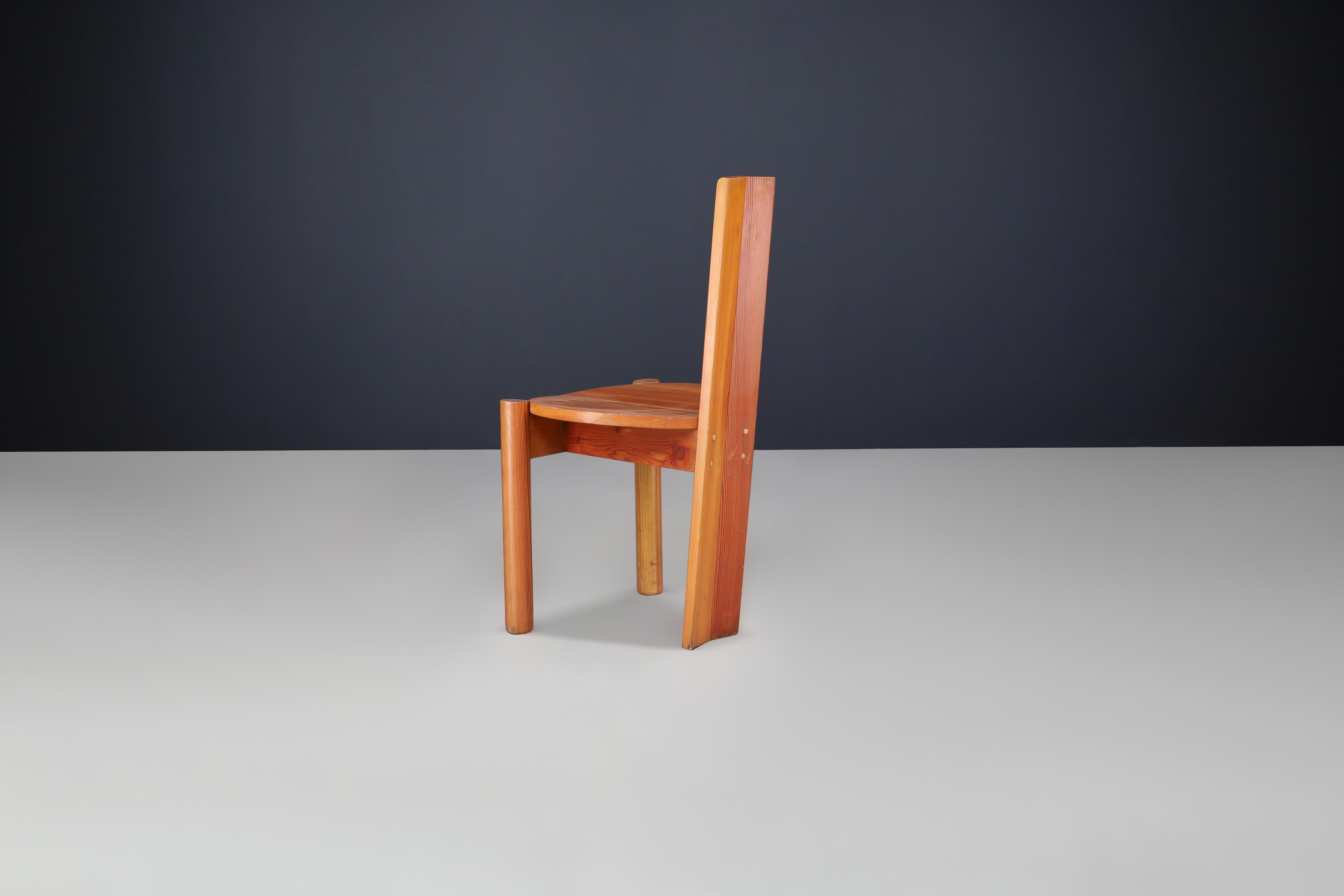 Set of 8 Italian Postmodern Sculptural Pine Dining Chairs, 1970s In condizioni buone in vendita a Almelo, NL