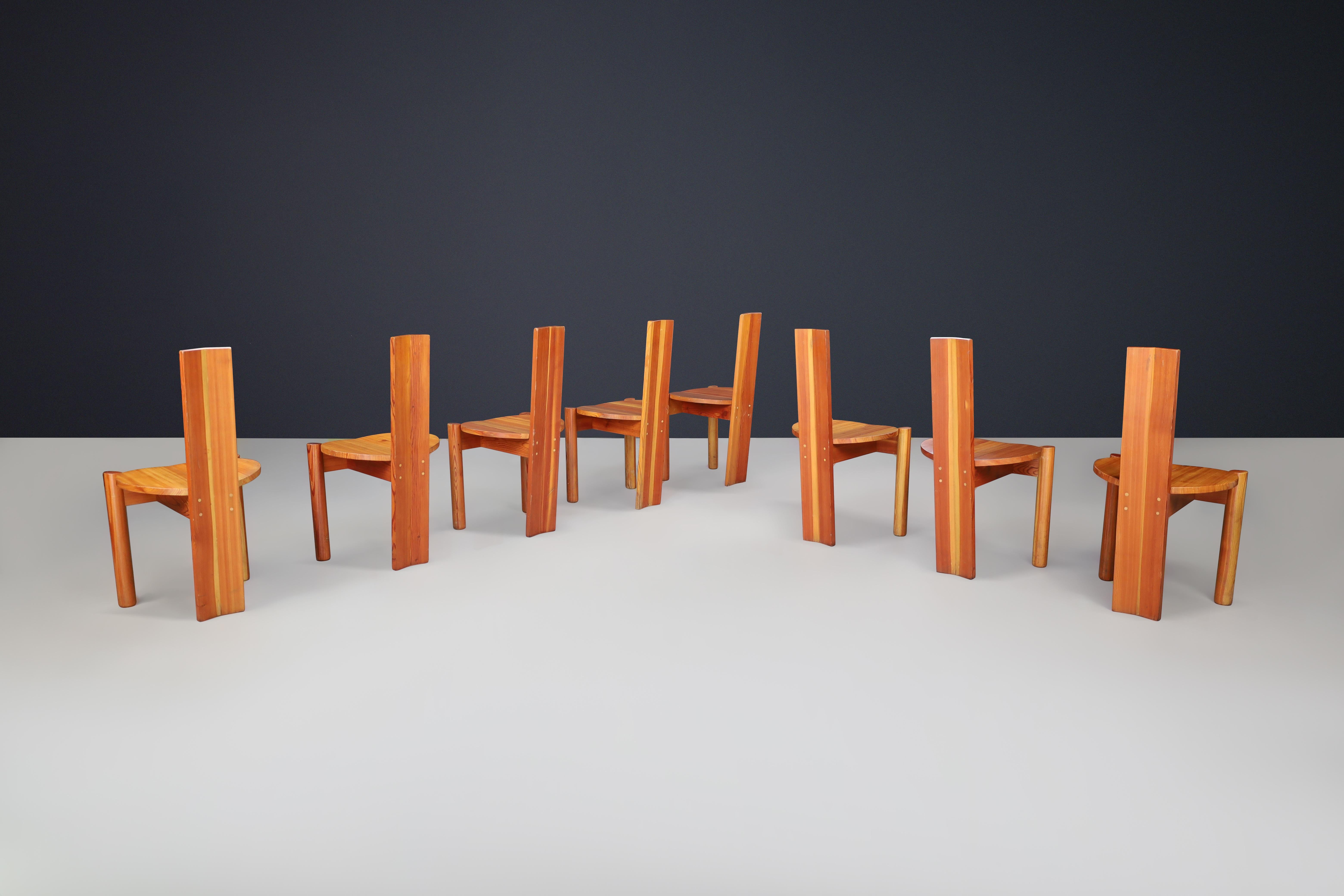 Set of 8 Italian Postmodern Sculptural Pine Dining Chairs, 1970s in vendita 1