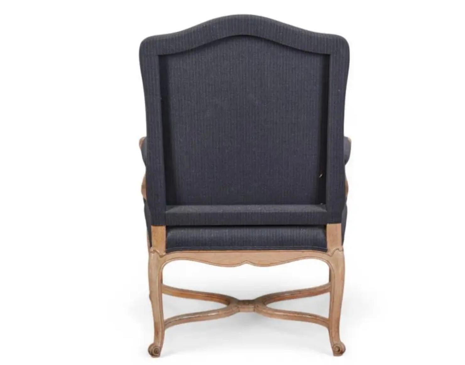 Set of 8 J. Robert Scott Regency Style Gray Flannel Fauteuil Dining Chairs (21. Jahrhundert und zeitgenössisch) im Angebot