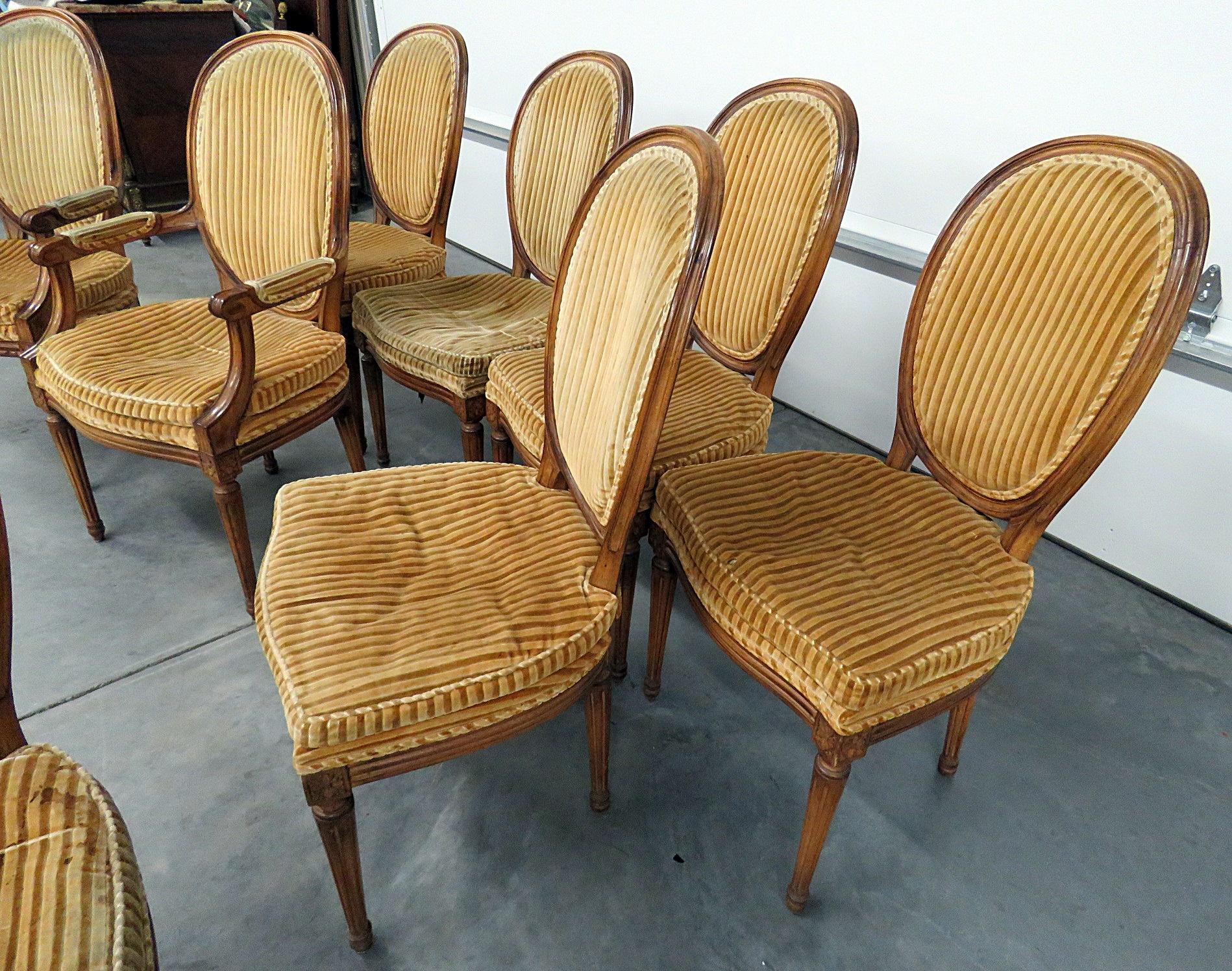 Set of 8 Jansen Style Dining Chairs im Zustand „Gut“ in Swedesboro, NJ
