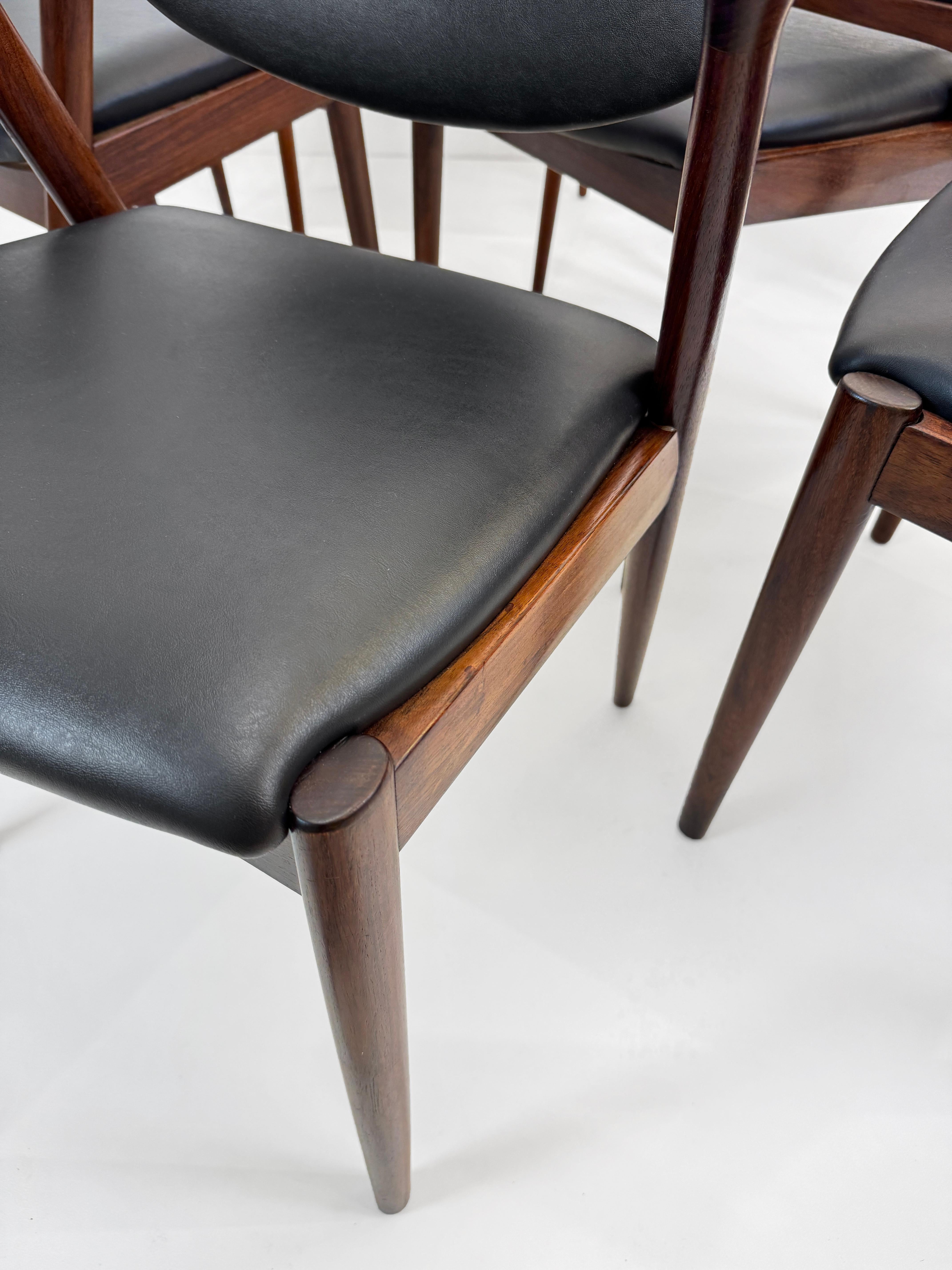 Set di 8 sedie da pranzo Kai Kristiansen Modello 42 in palissandro e similpelle, Danimarca in vendita 3