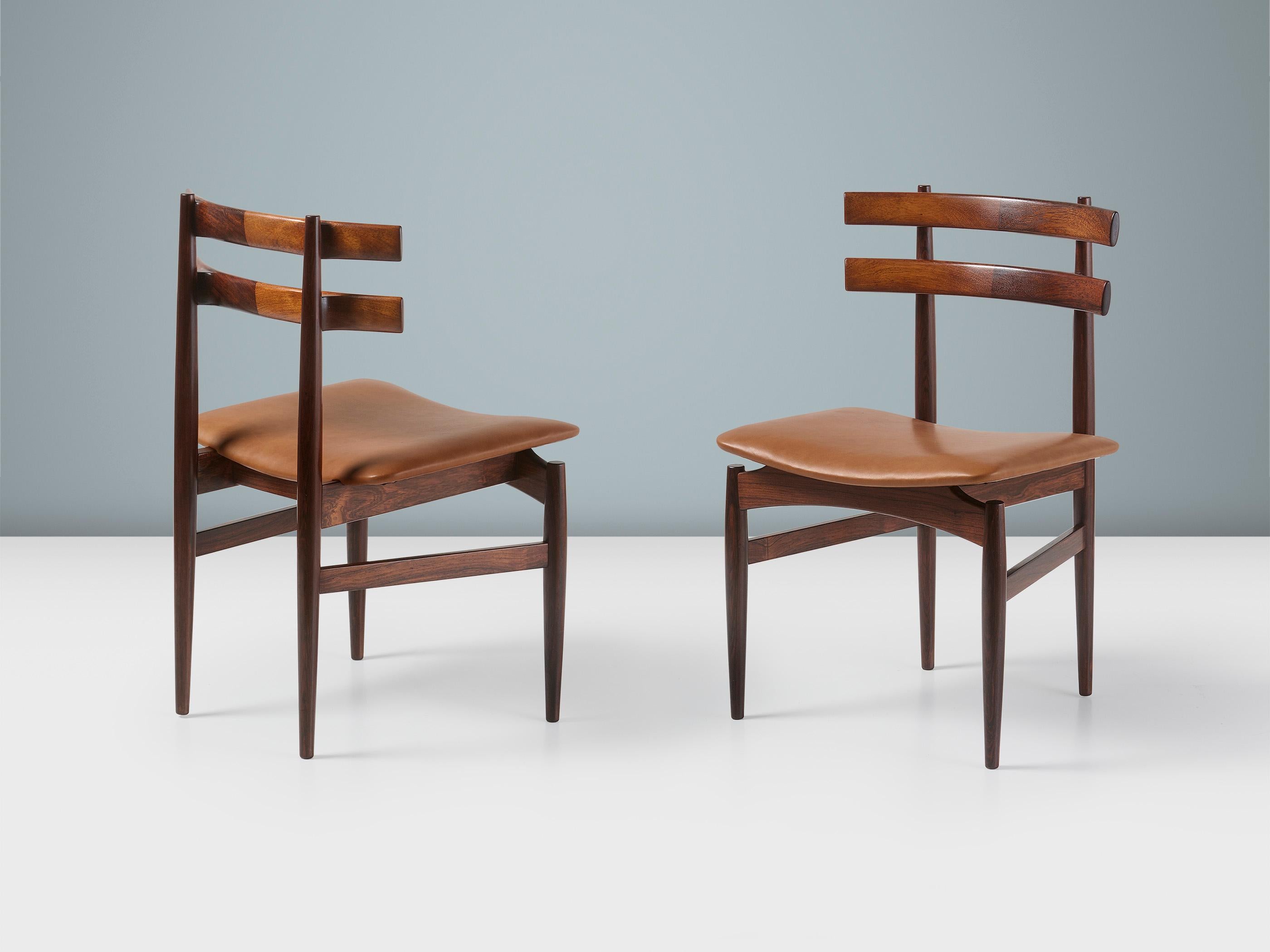 Scandinavo moderno Set di 8 sedie da pranzo in legno di palissandro Kai Kristiansen Model 55 anni '60 circa in vendita